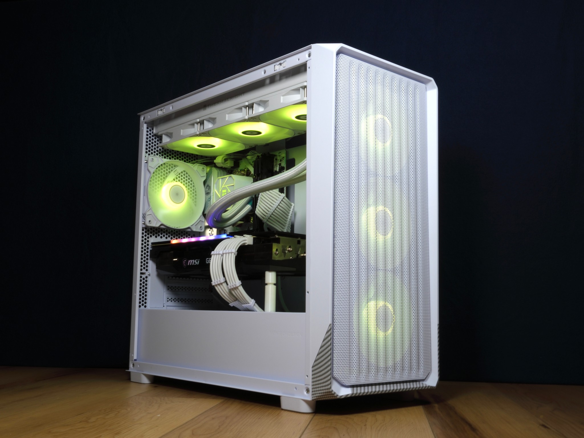 RTX 3070 | R5 5600 | 32GB DDR4 | 1TB SSD