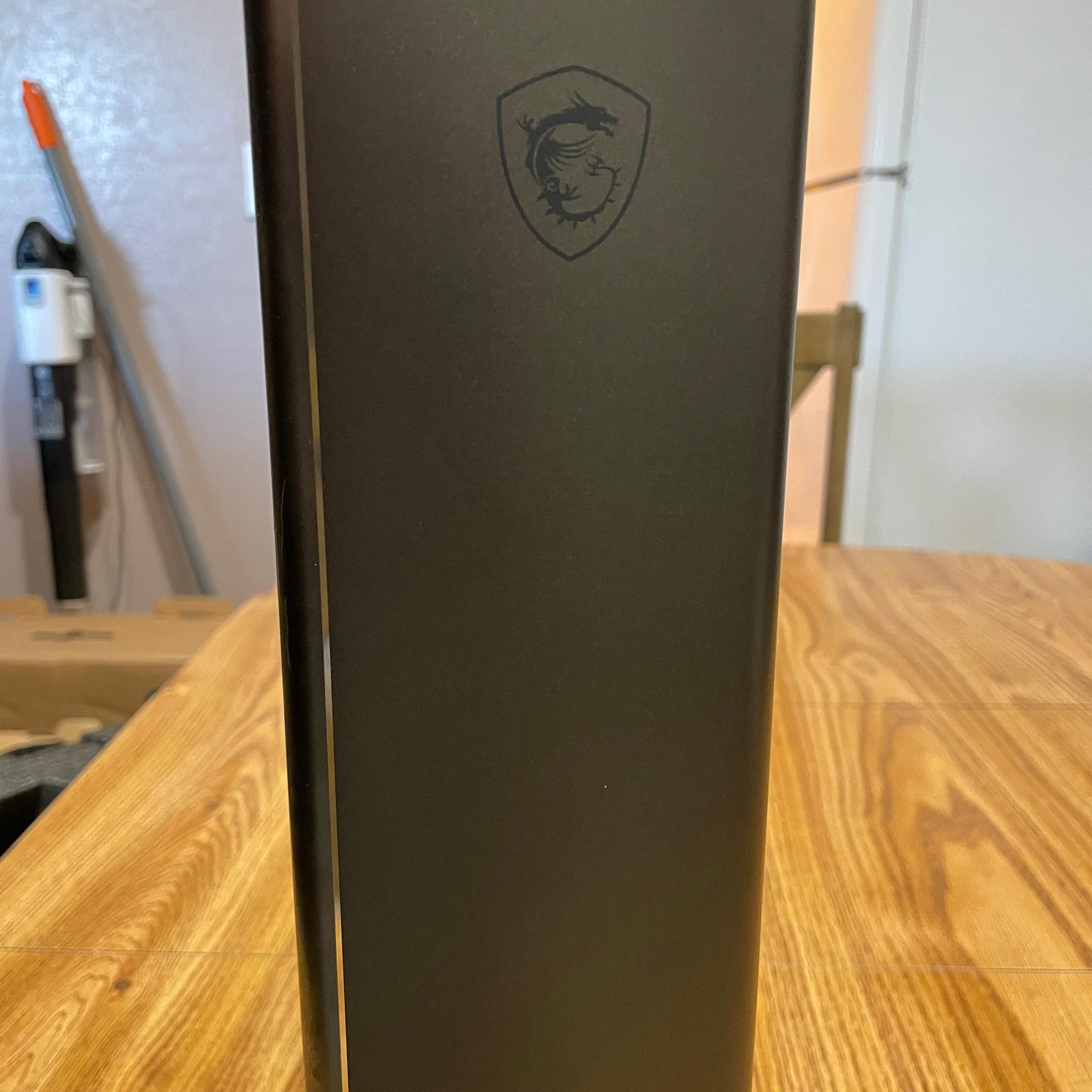 MSI Creator P100X 12700F - 7900 GRE- 32gb Ram - 2tb SSD - 2tb HDD