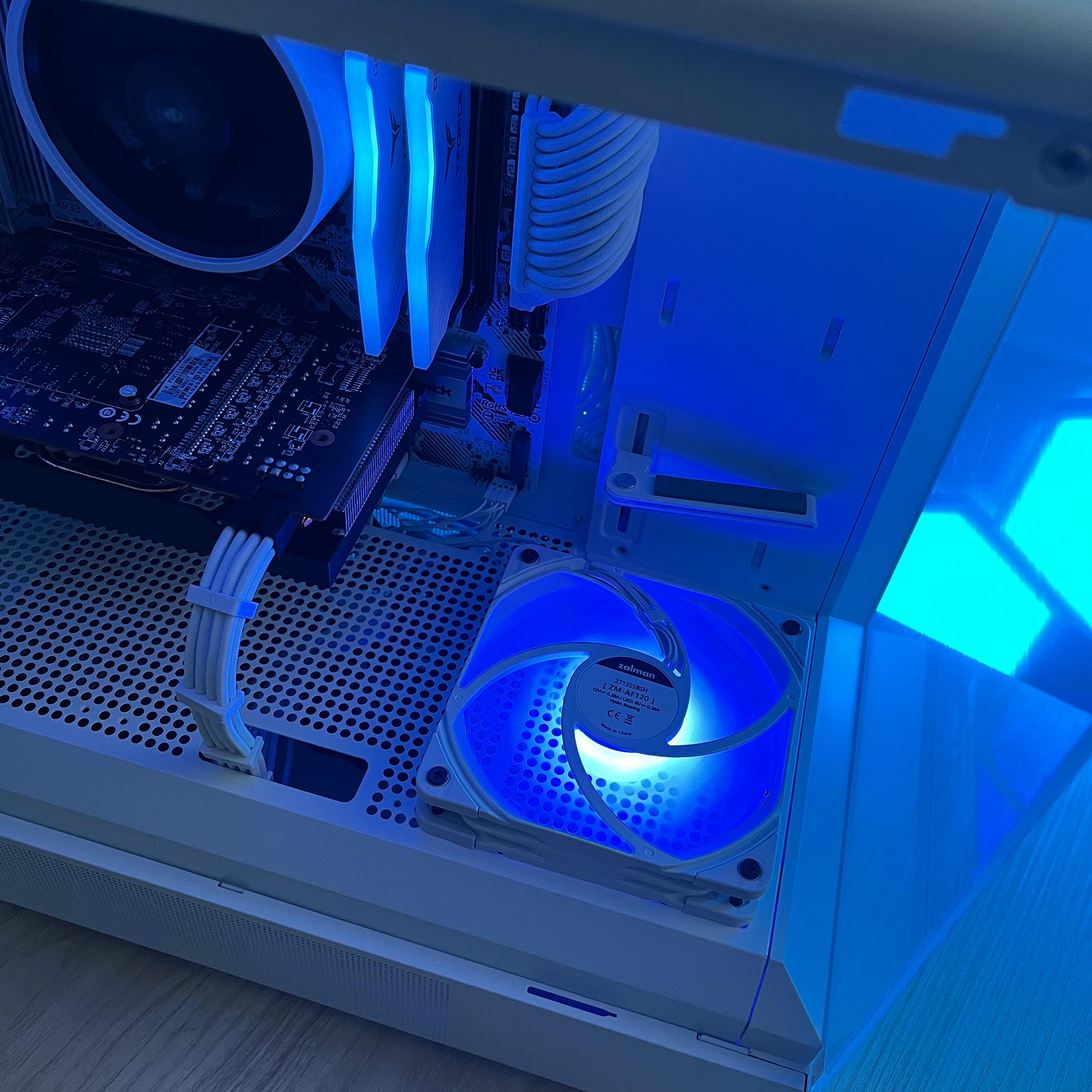 CUSTOM WHITE PC | RYZEN 5 5500 | RX 6600XT | RAM DDR4 16GB | WIN 11 PRO | PURE PERFORMANCE