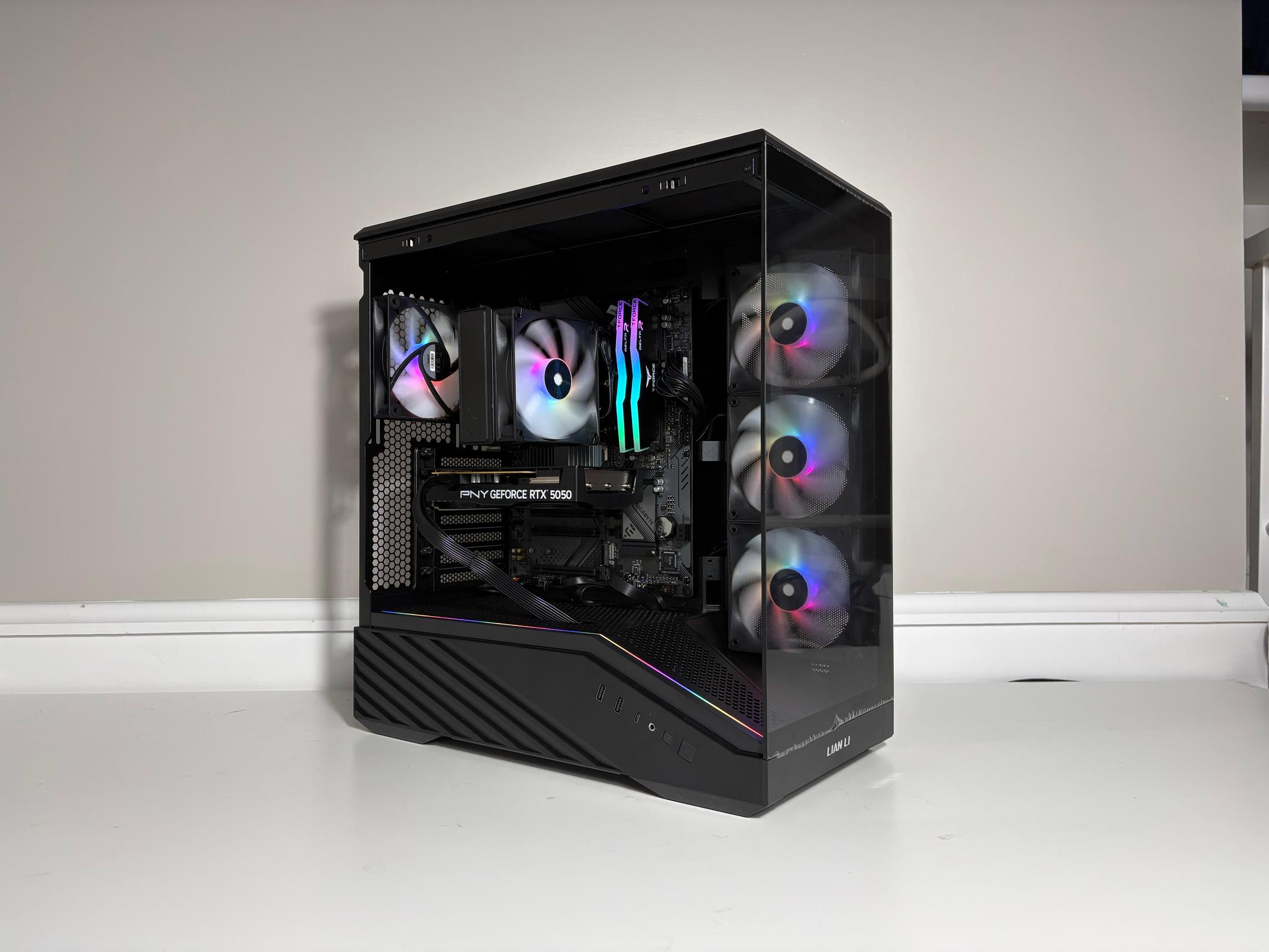 EXT View 70X Lite (V3) - Ryzen 5 5500, RTX 5050 8GB, 16GB DDR4 Ram, 1TB SSD