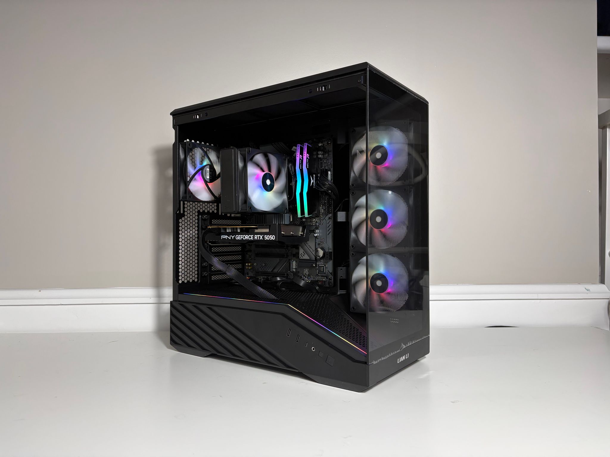 EXT View 70X Lite (V2) - Ryzen 5 5500, RTX 5050 8GB, 16GB DDR4 Ram, 1TB SSD