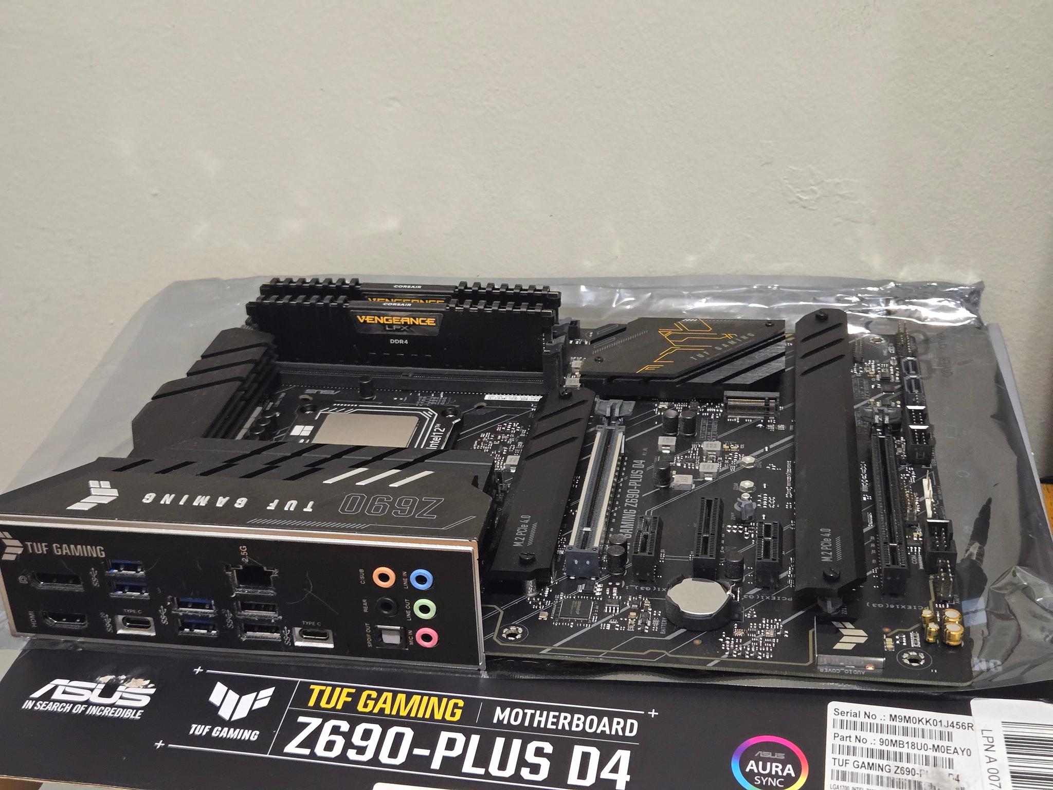 12700k with contact frame z690 d4 64gb ddr4 3200 mhz