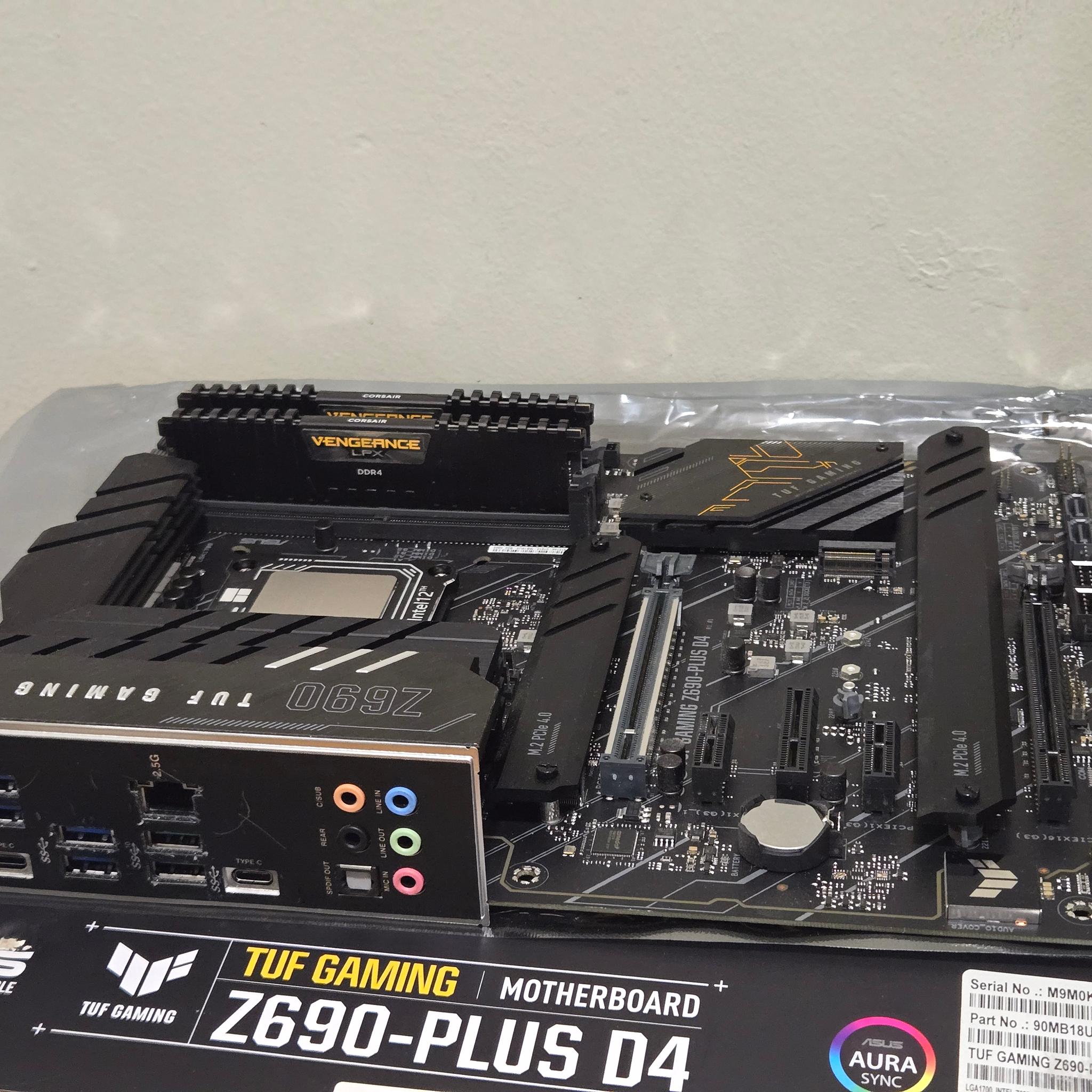 12700k with contact frame z690 d4 64gb ddr4 3200 mhz