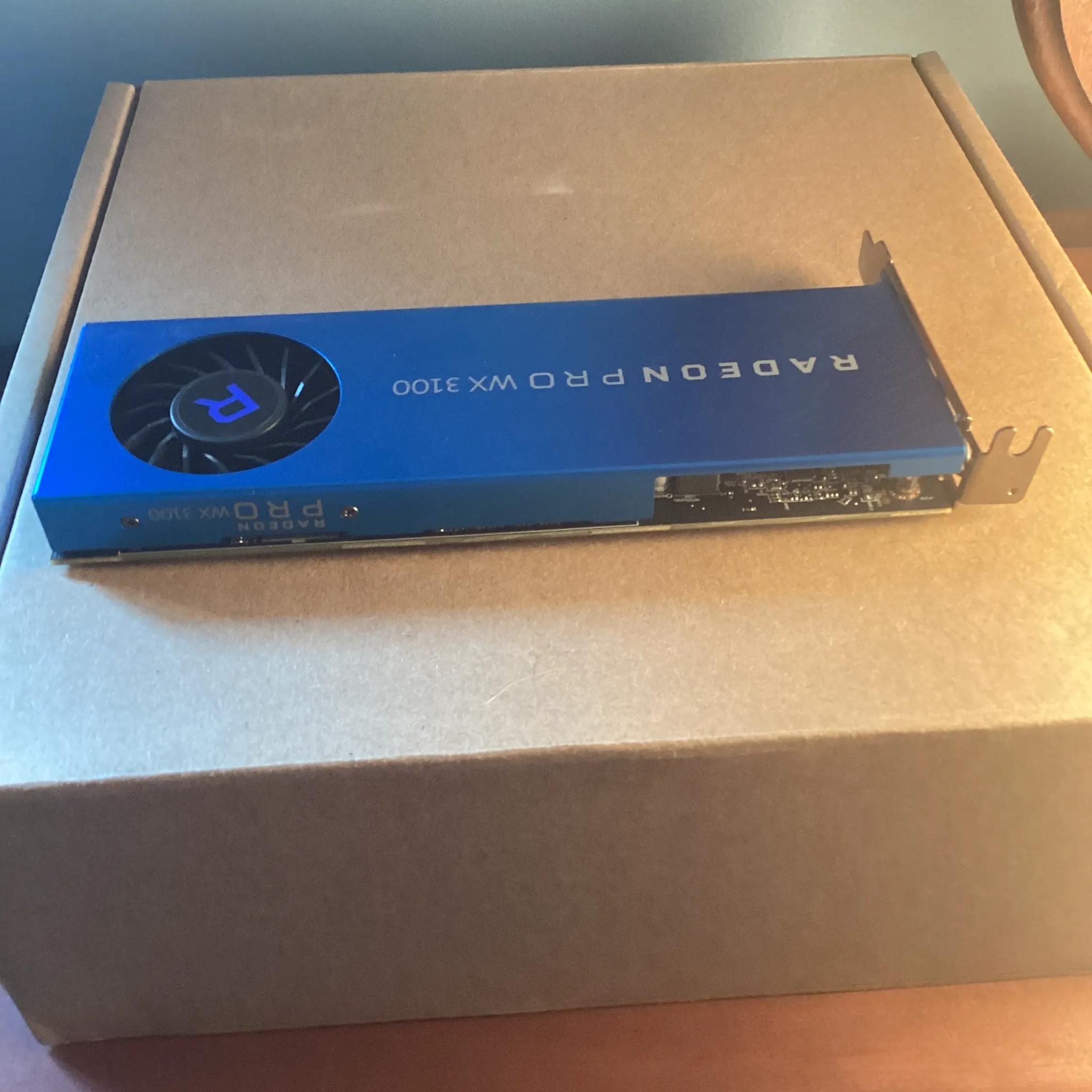 AMD Radeon Pro WX 3100 Low Profile