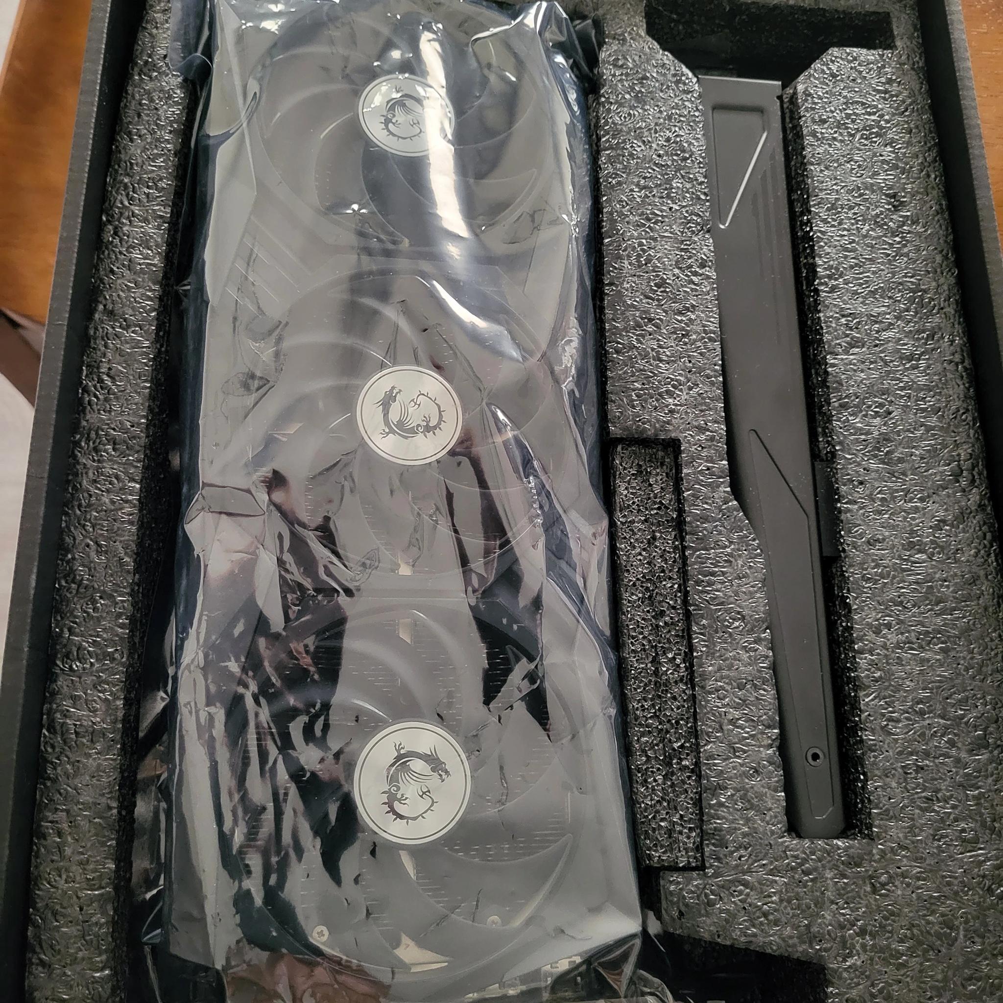 MSI RTX 3090 Gaming Trio