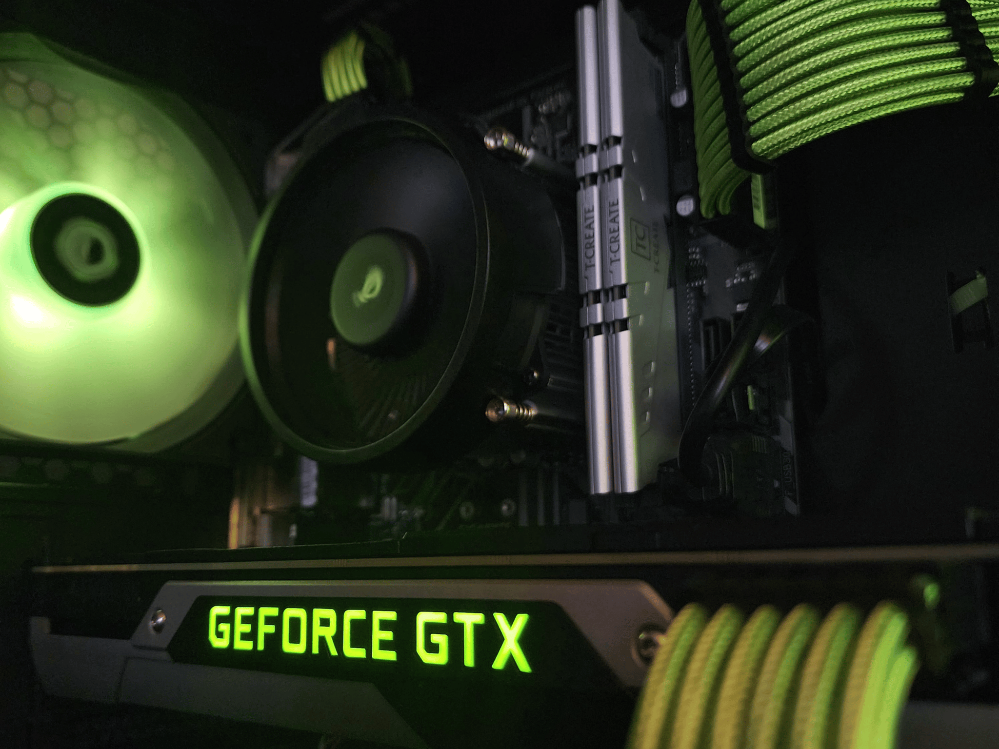 Intel Core i5 8500 // Nvidia GeForce GTX 980 4GB FE // TCreate 16GB 3200MHz