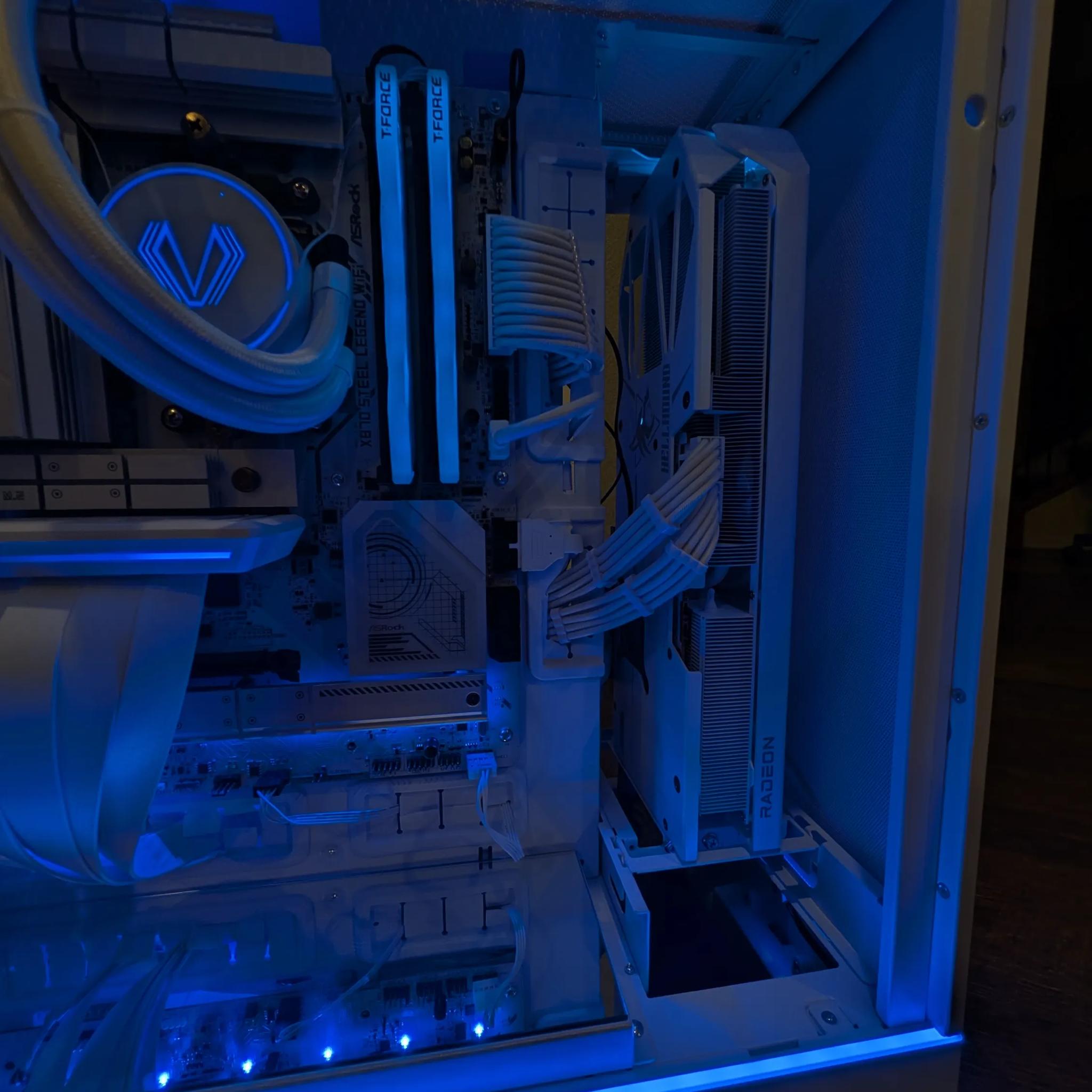 "The Mullet" | 7800X3D | RX 9070 XT | 3TB NVME | 32GB DDR5