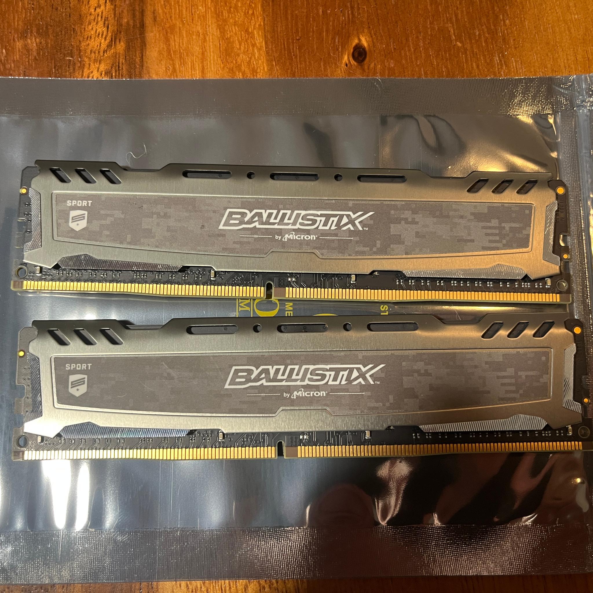 Ballistix Sport LT 16GB 2x8GB DDR4 2400 PC4-19200 Memory RAM BLS8G4D240FSB