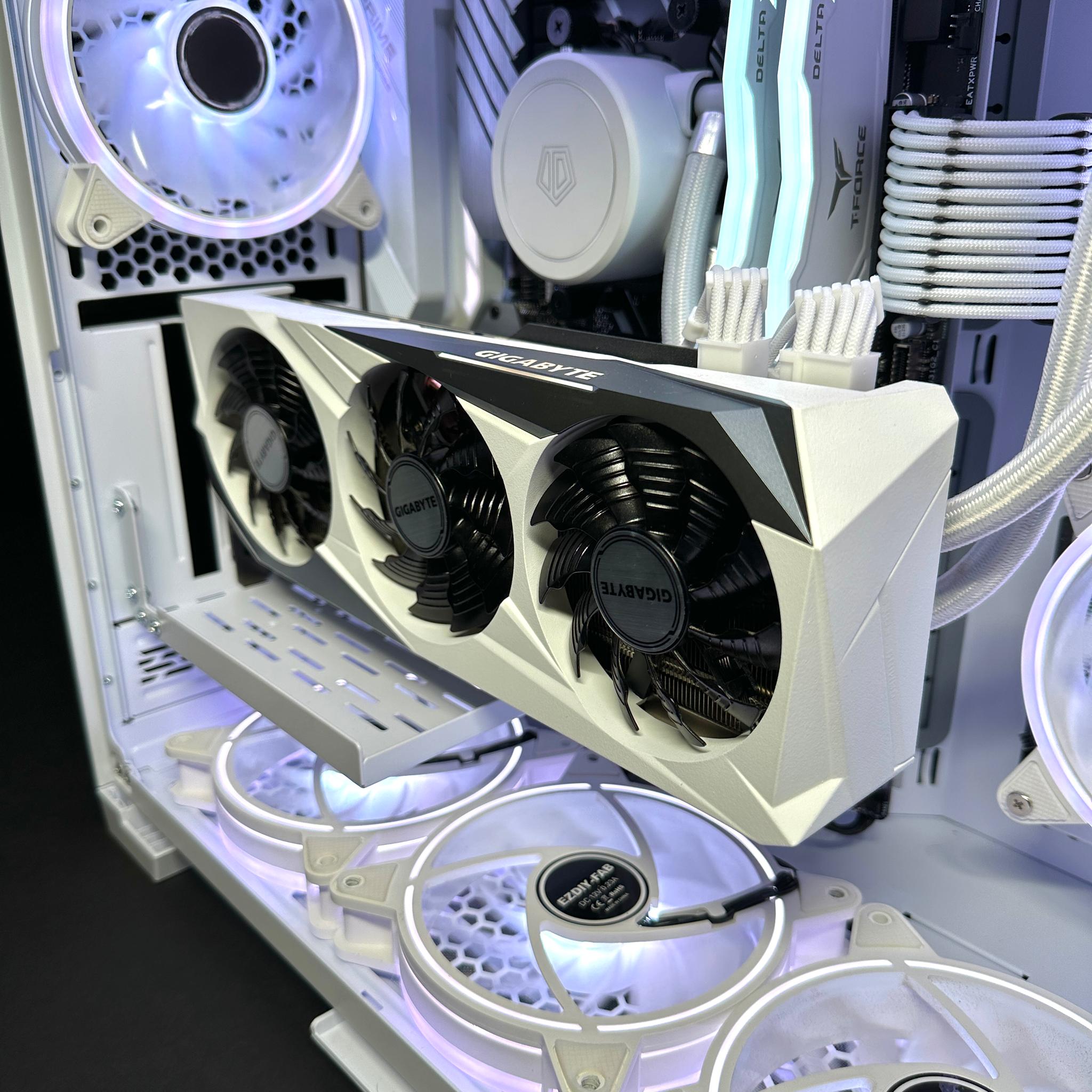 Snowball (RTX 3070 | Ryzen 7 3700x | 16gb RAM)