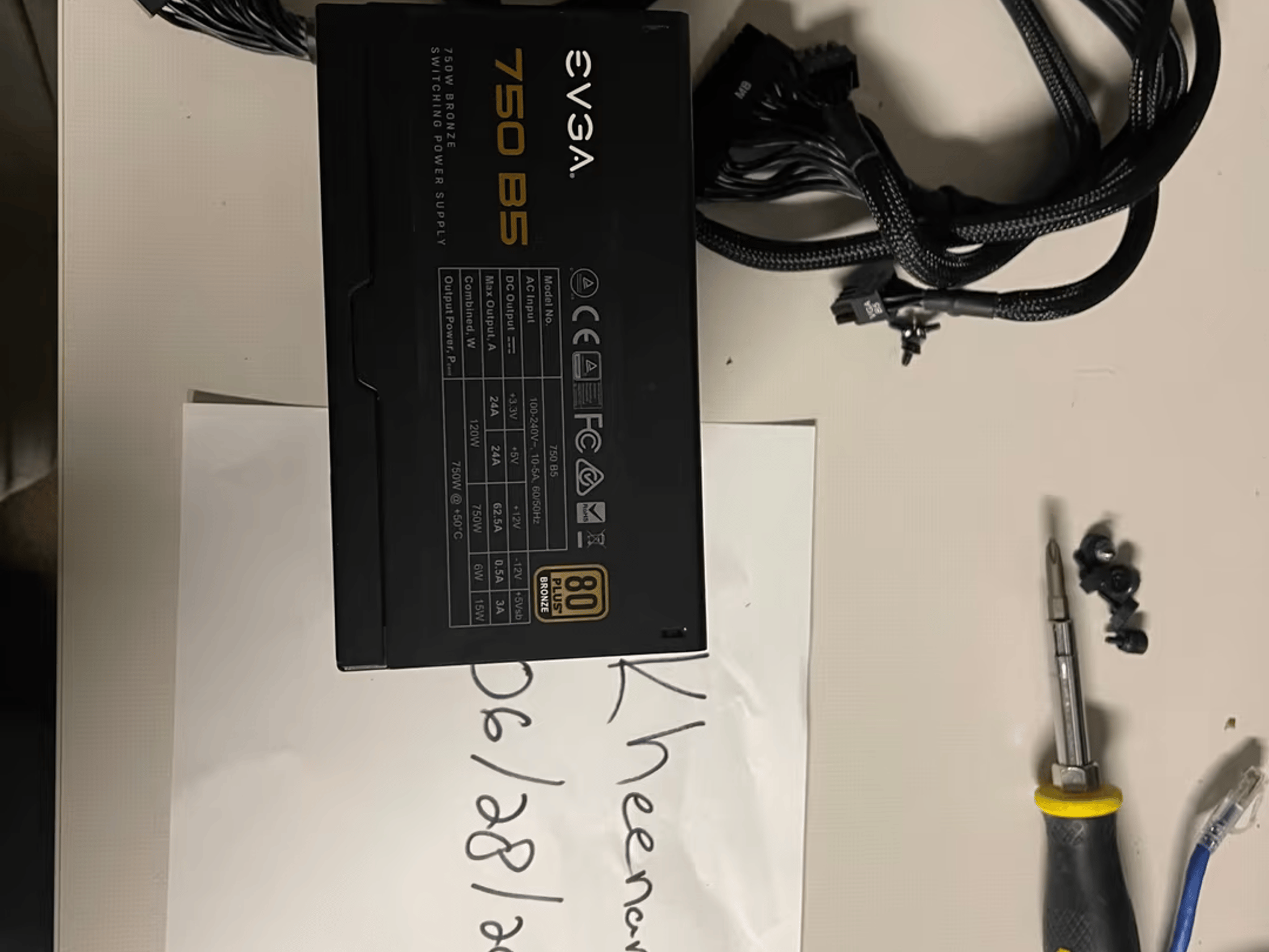 EVGA 750 B5, 80 Plus BRONZE 750W