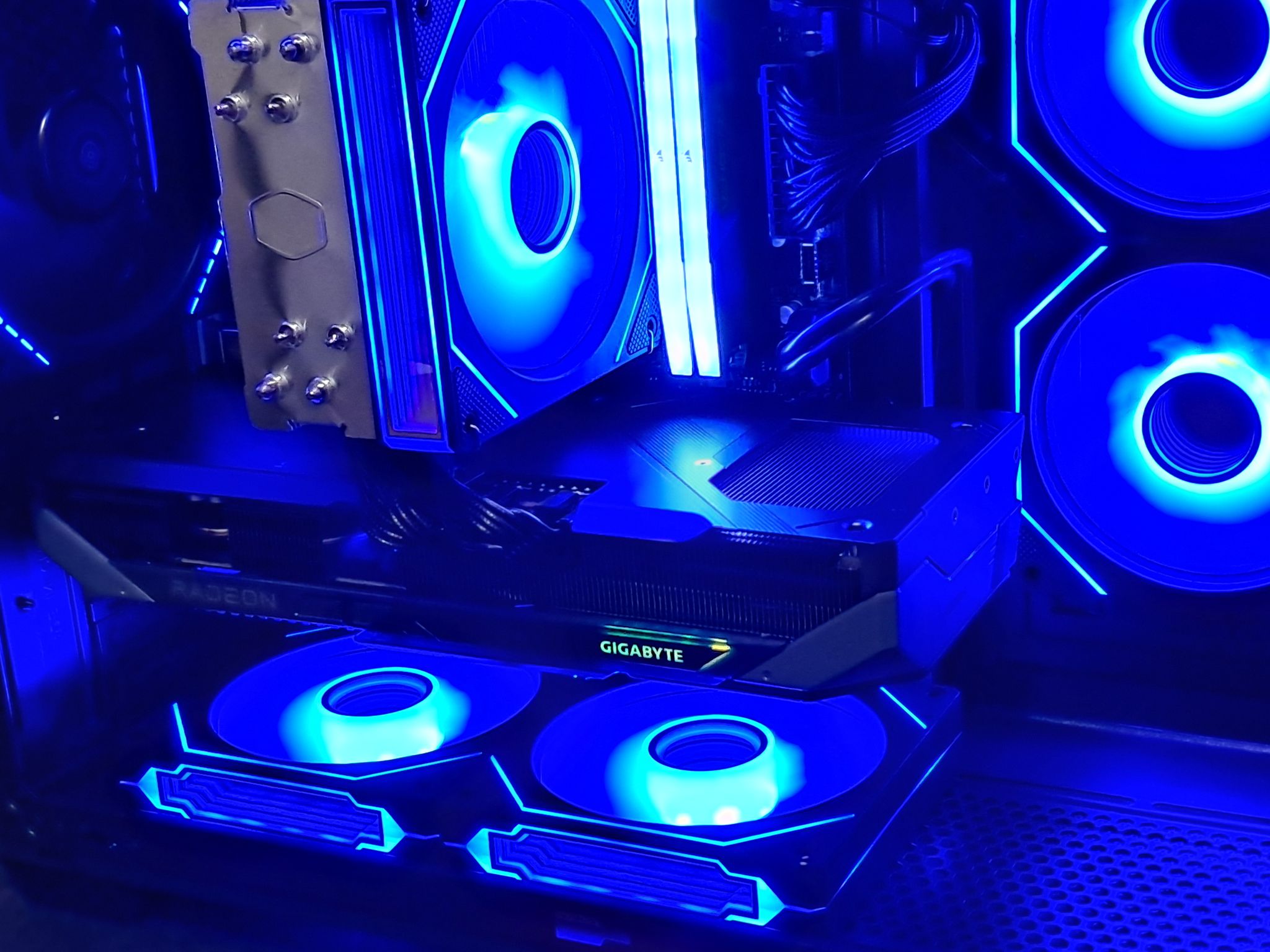 ⬛🔴Custom 1440p Gaming PC🔴⬛RX 9070 GRE | Ryzen 5 7500F | 16GB DDR5 | 1TB SSD