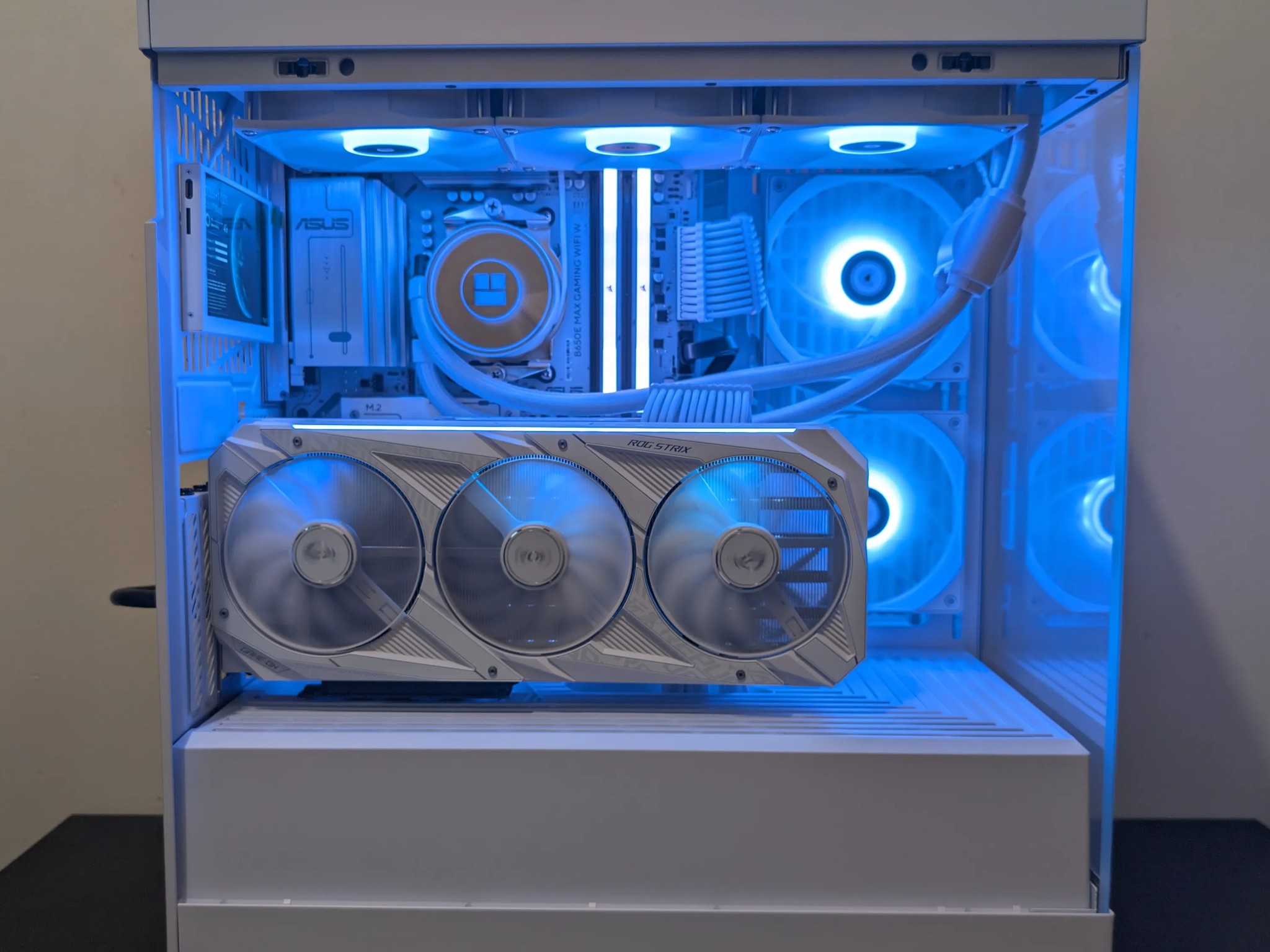 🐻‍❄️🔥 4K Gaming Beast | RTX 3090 | Ryzen 9 7900X3D | 1TB SSD | 32GB RAM | WiFi 6 & Bluetooth 🔥🐻‍❄️