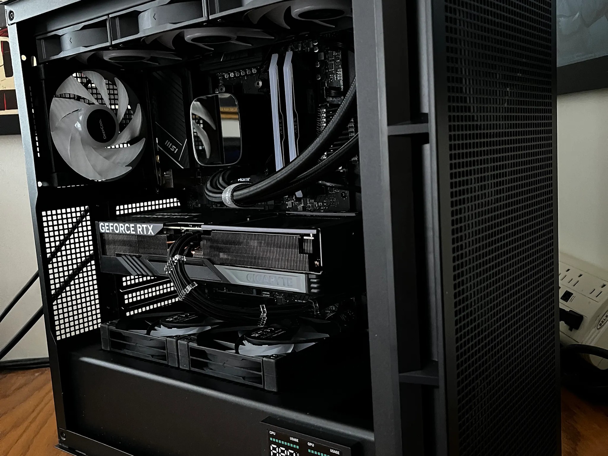 The Raven - Ryzen 5 7600X | RTX 4070 Ti OC | 32GB DDR5 @ 6000MT/s | 2TB storage | 850W PSU