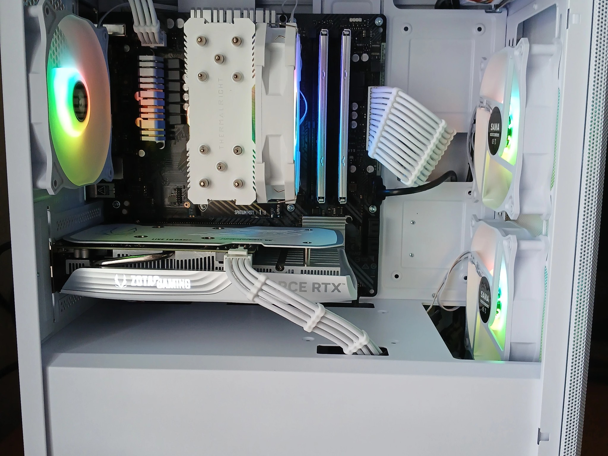 All White | RTX 4060 | Ryzen 7 5700 | 32GB RAM