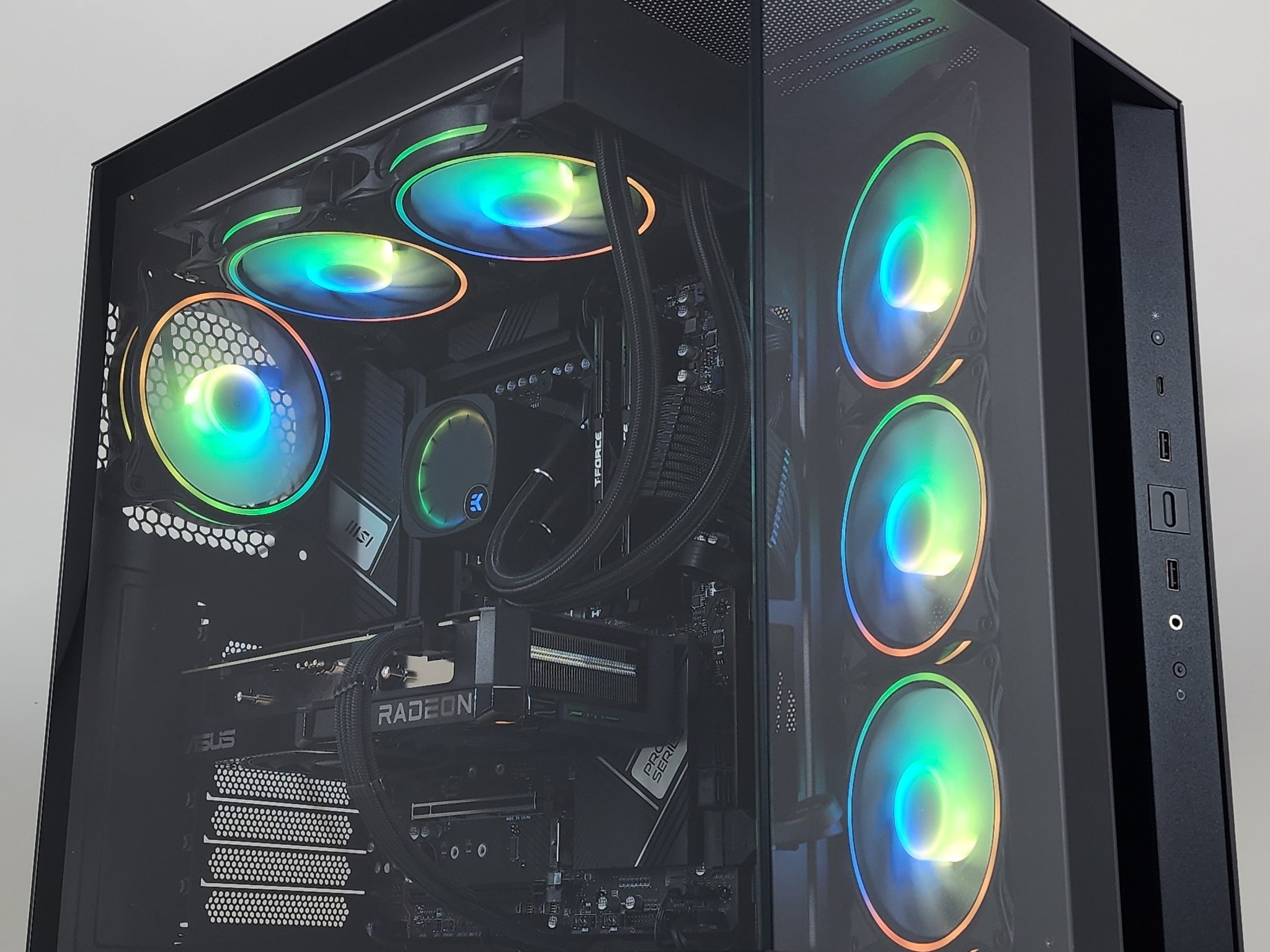 Gaming PC Ryzen 7 7700 16GB RAM 1TB SSD RX 7600 XT 16GB Windows 11 Computer