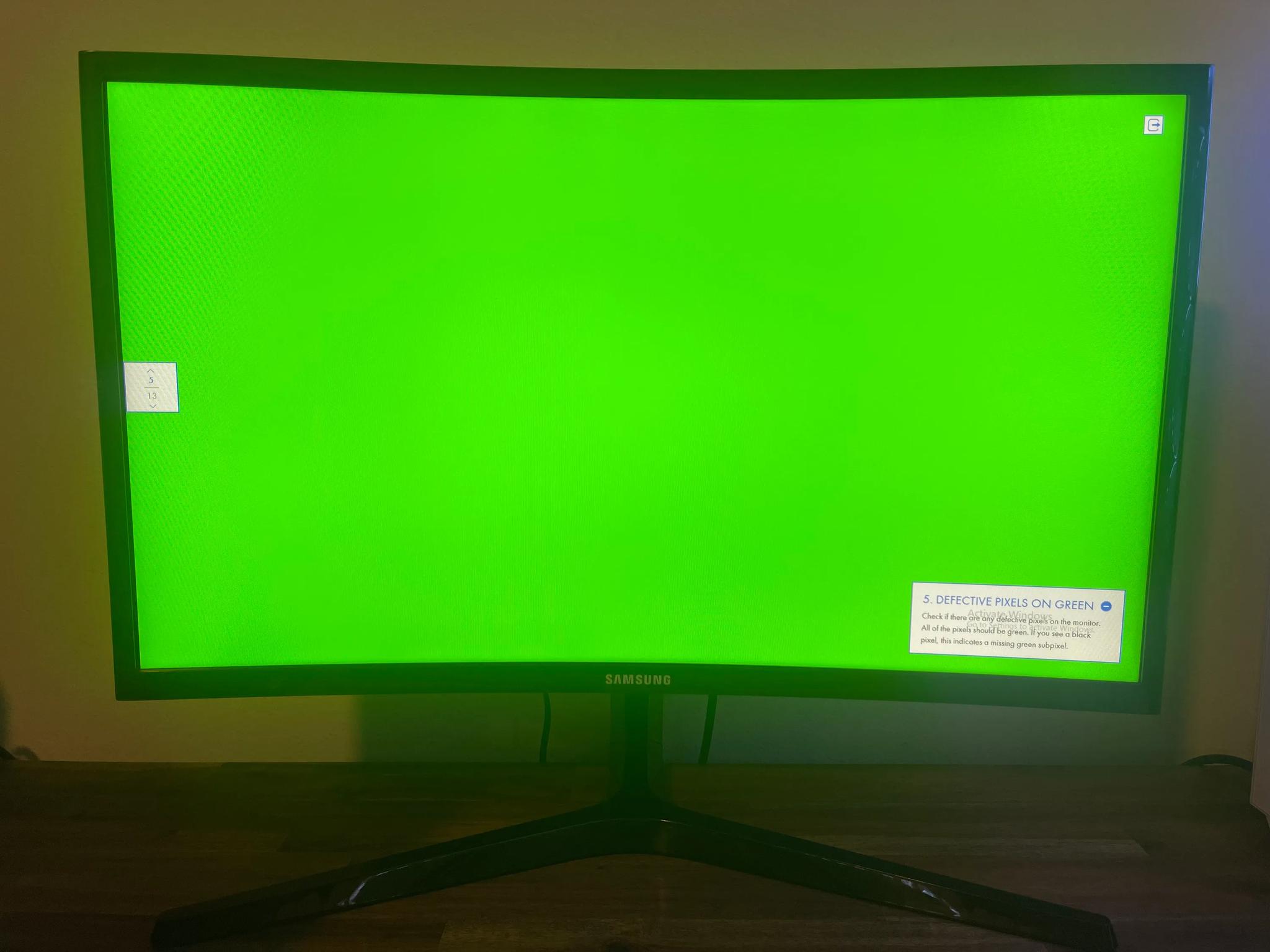 SAMSUNG 24" Curved 1080p Monitor