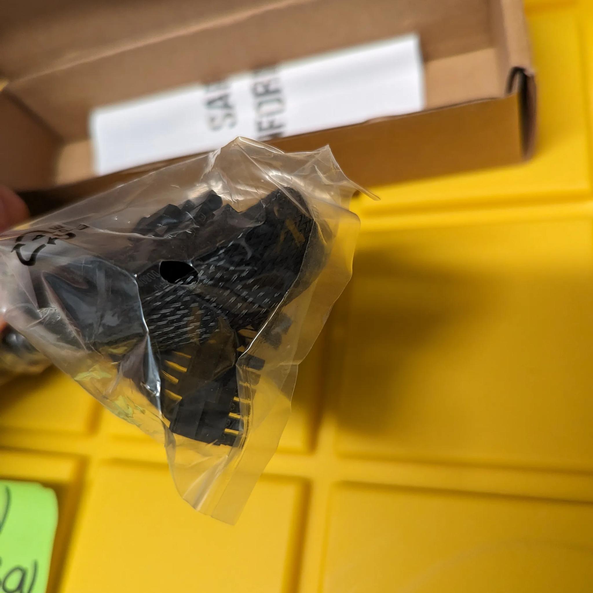 The CORSAIR 12-Pin GPU Power Cable