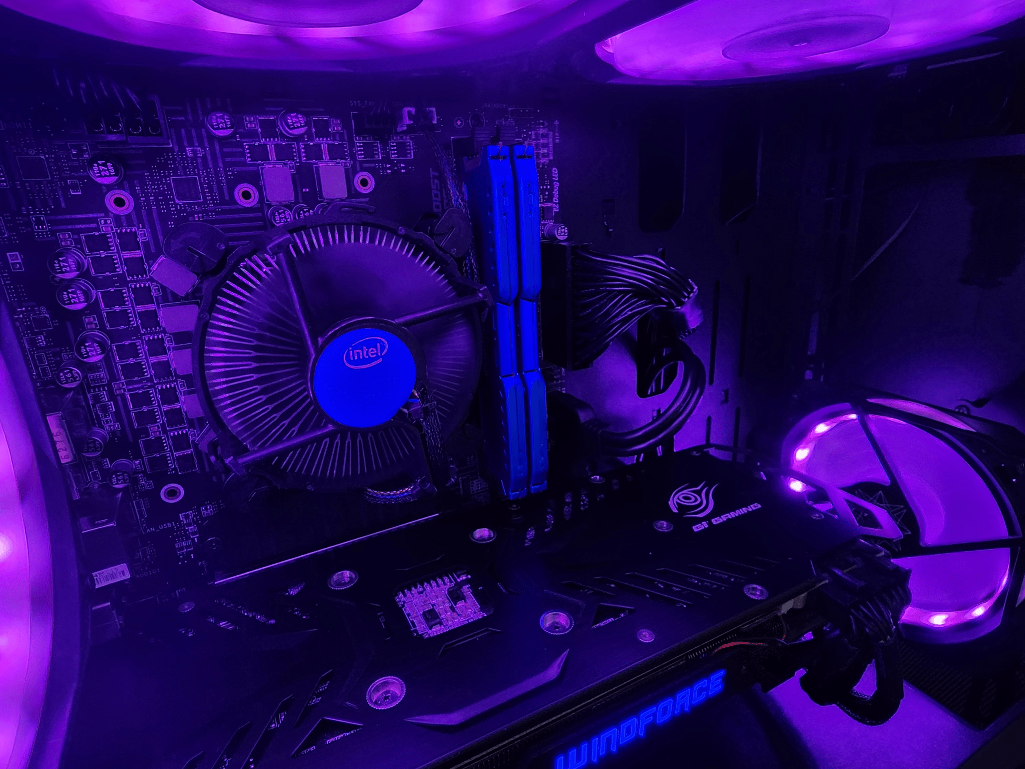 Intel Core i3 10100F // GeForce GTX 980 4GB // 16GB 3200MHz