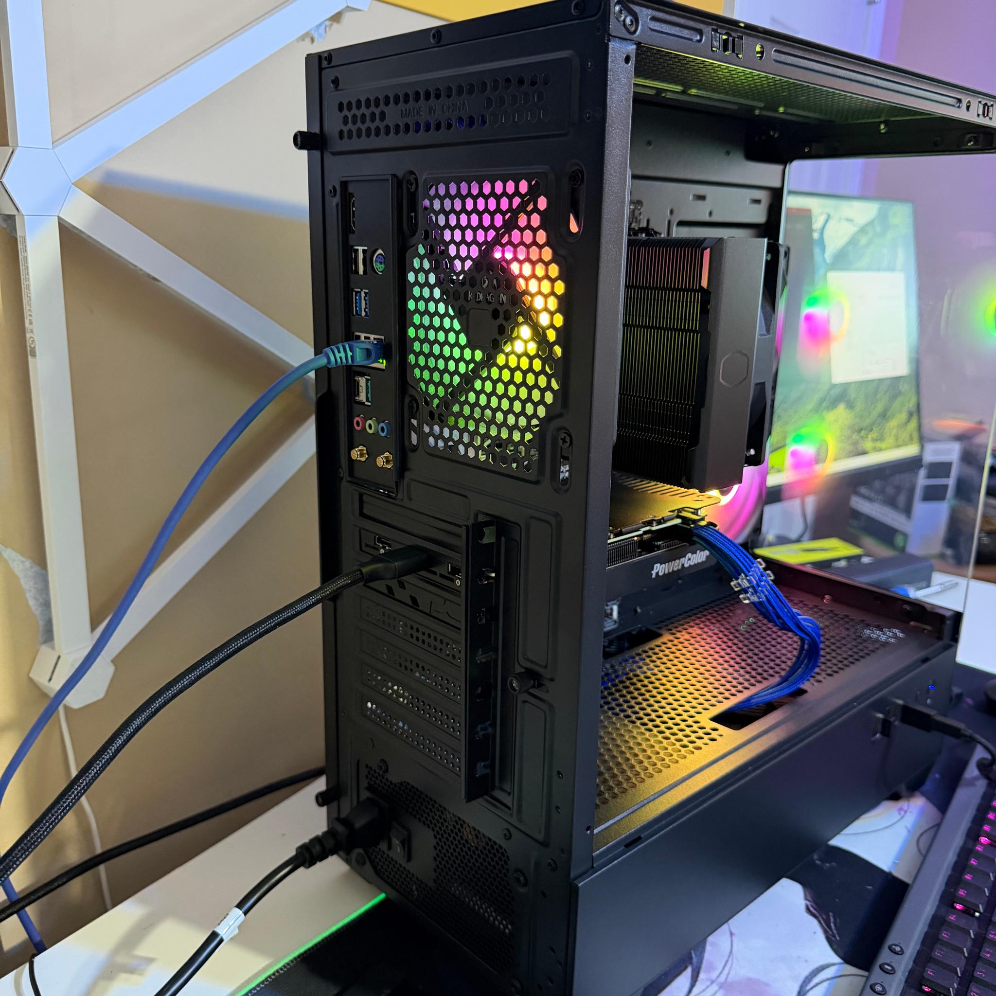 RX 9060 XT (16GB) | Intel I7 12700f | DDR5 32GB (2x16GB) — Custom Gaming PC