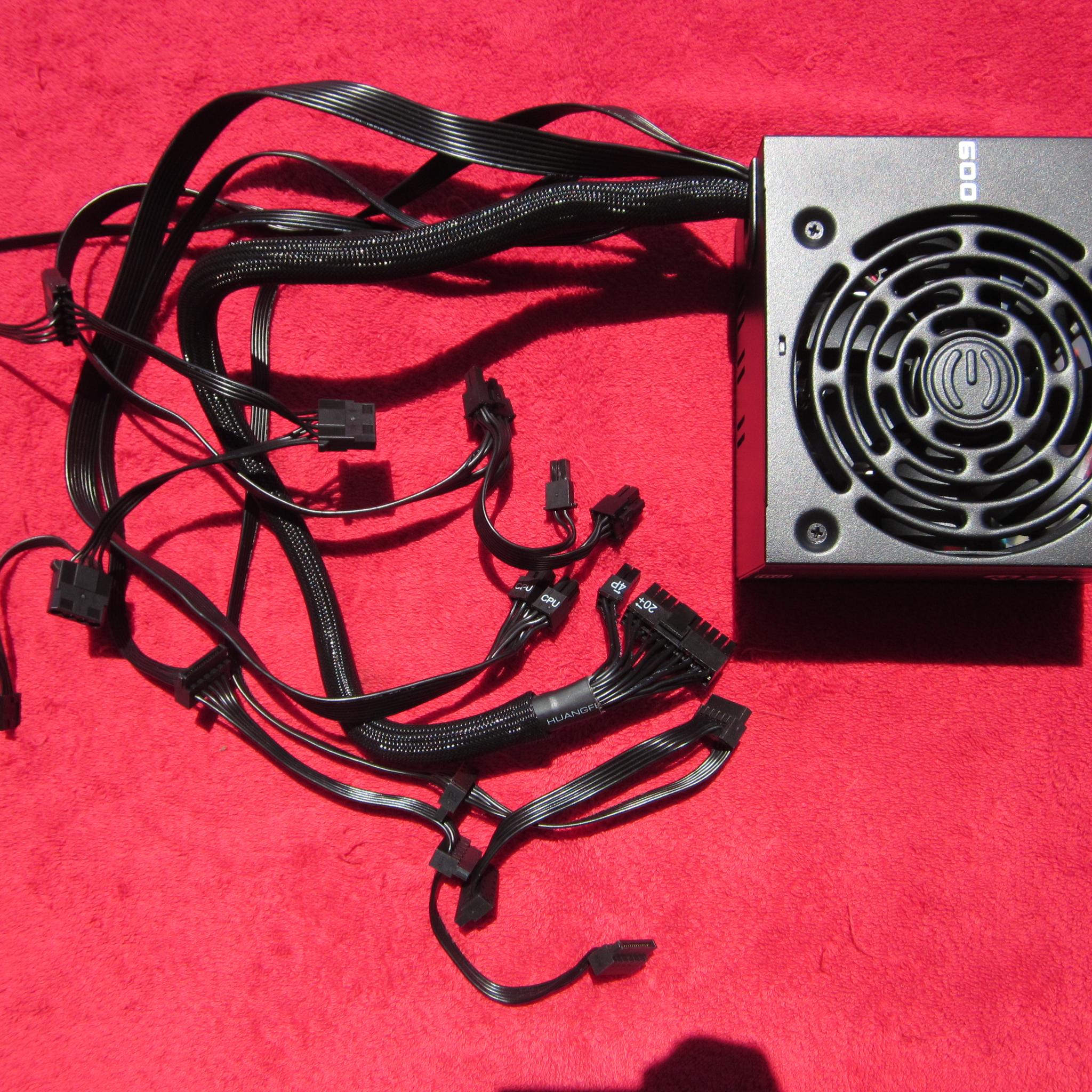 EVGA 600 W1, 80+ WHITE 600W, Power Supply 100-W1-0600-RX
