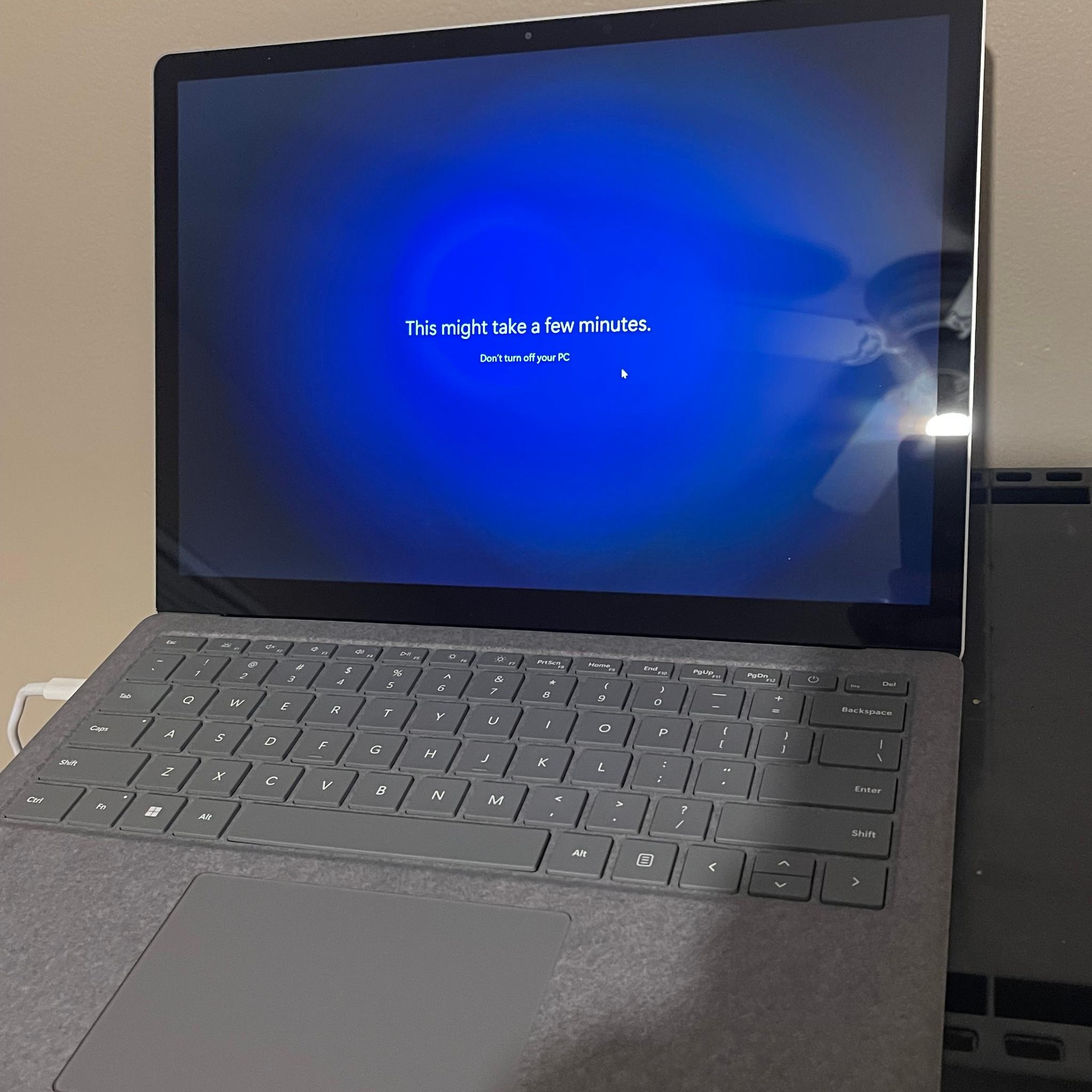 Surface 5 i5‑1235U / 8GB / 238GB SSD – Windows 11 Pro