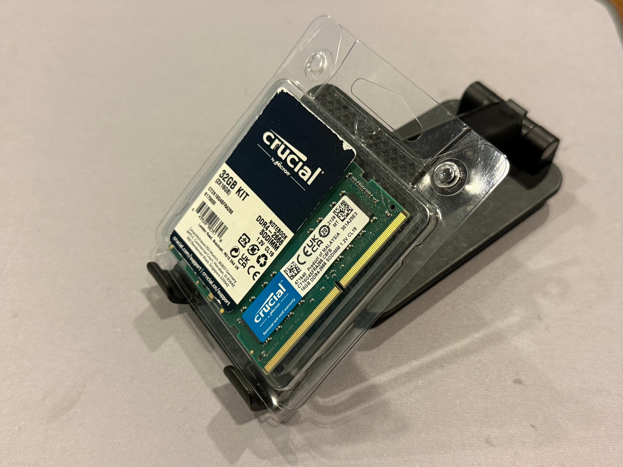32GB (2x16GB) 2666MHz CL19 Crucial DDR4 SODIMM RAM