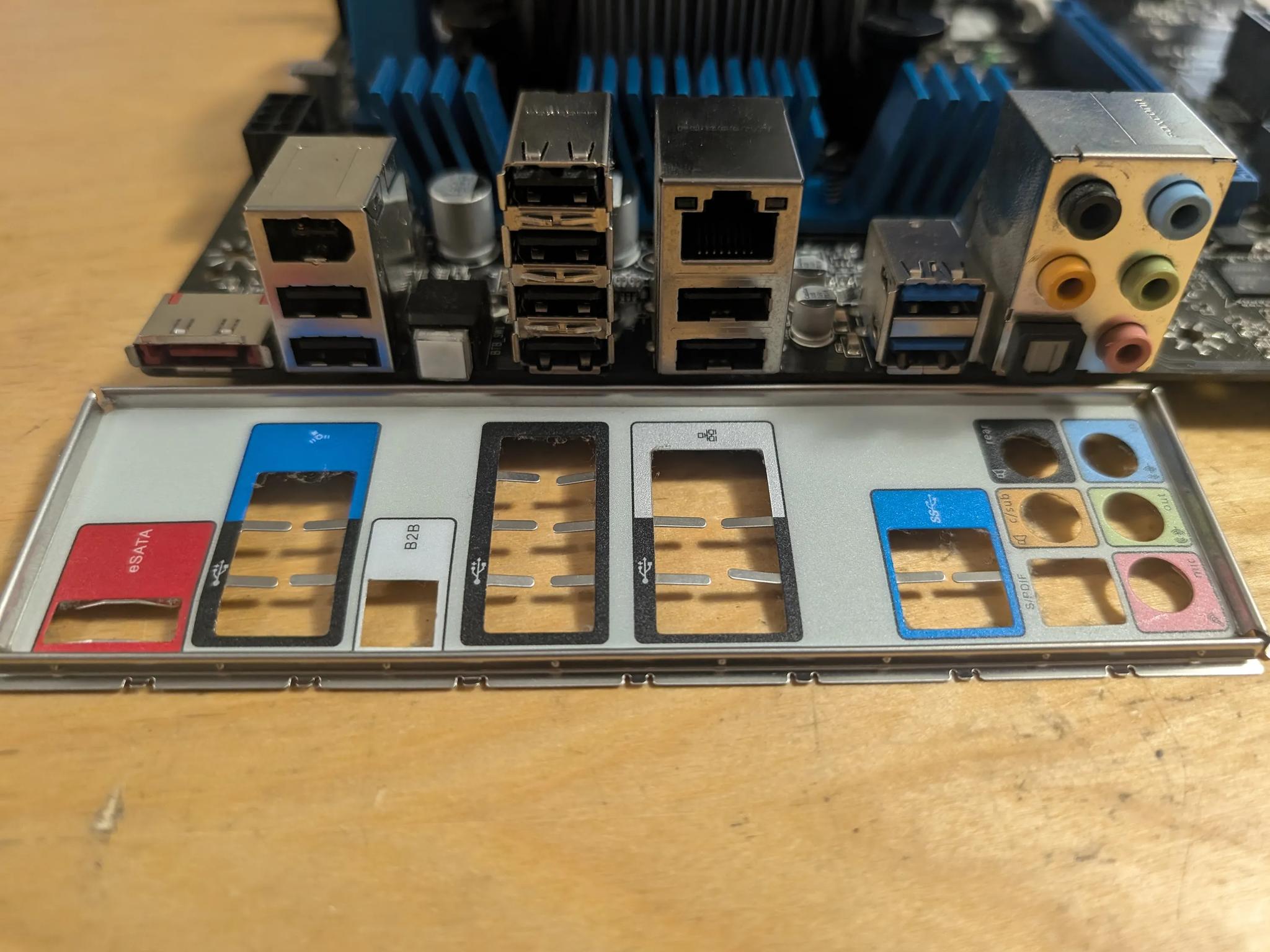 Intel DP67BG + i7 3770 + 16GB DDR3 1600mhz