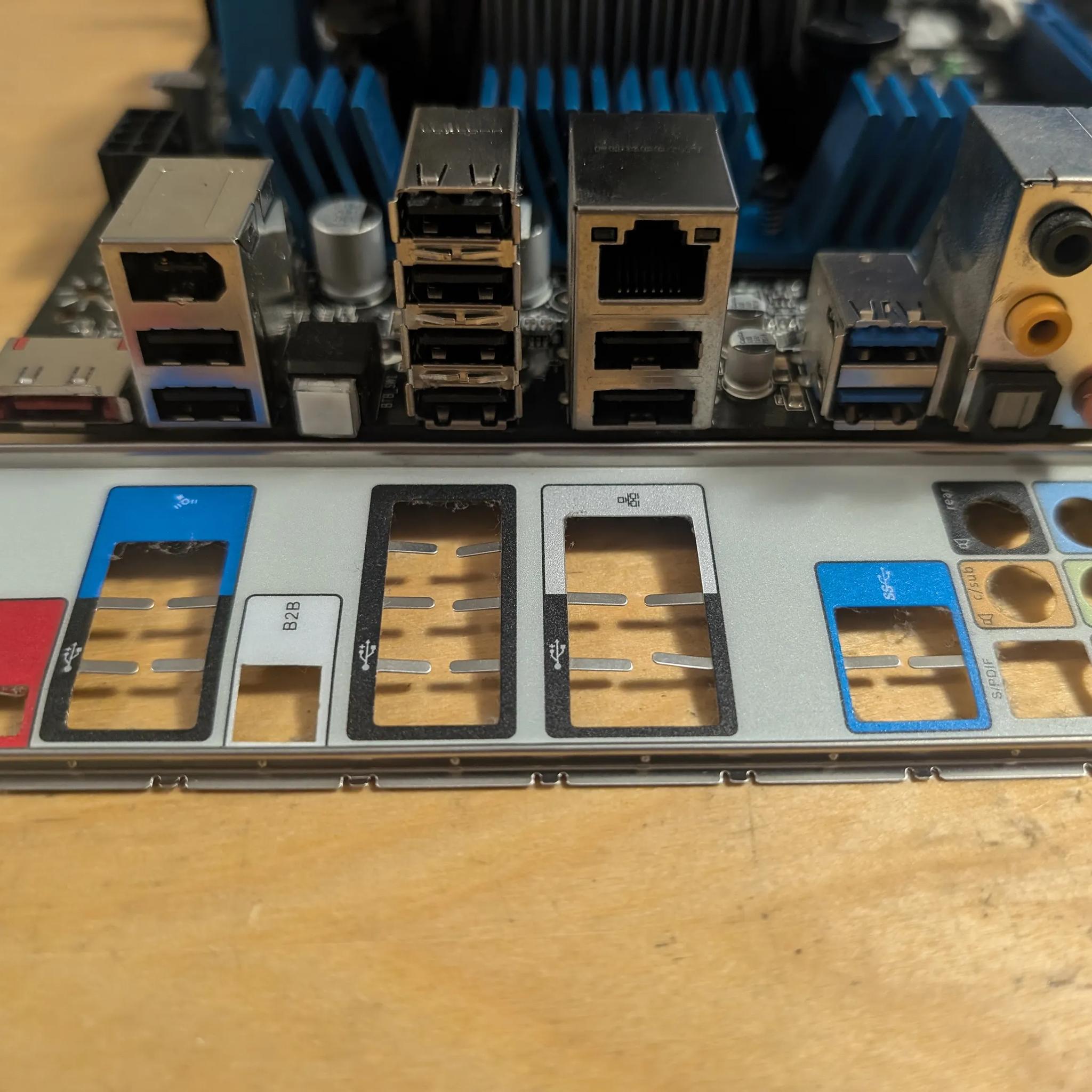 Intel DP67BG + i7 3770 + 16GB DDR3 1600mhz