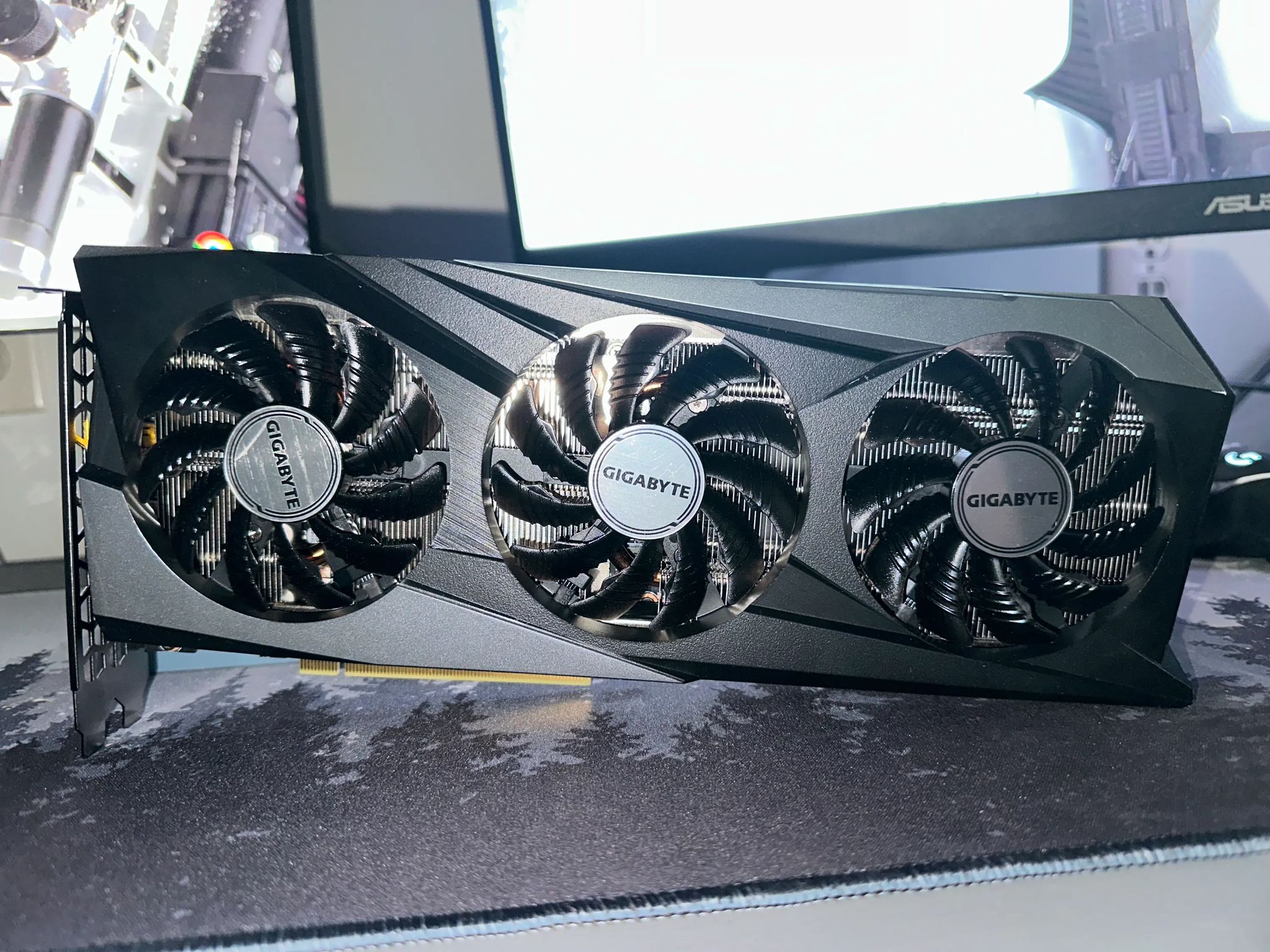 *NEW* Gigabyte RTX 3060 12gb