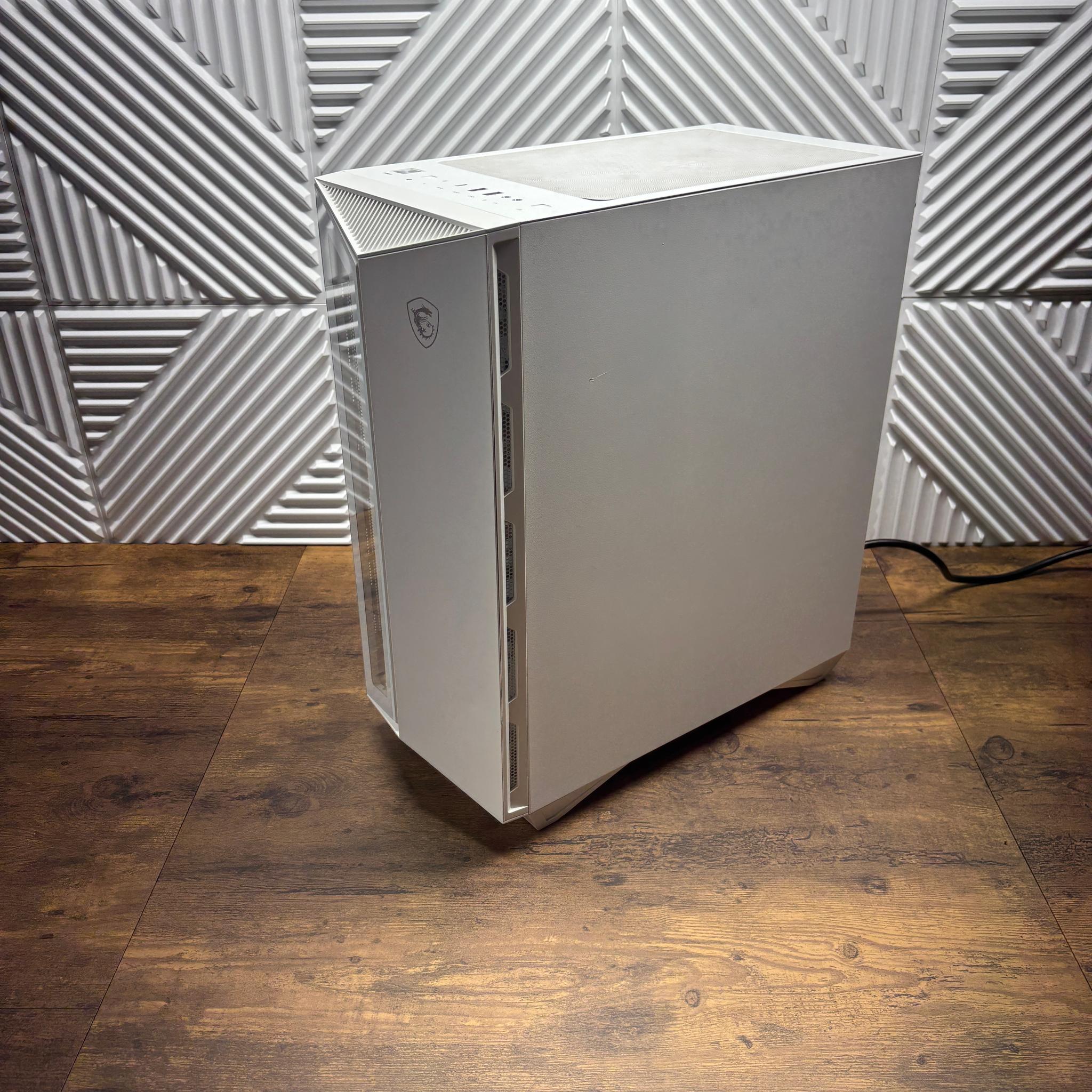 White RGB Gaming PC | Ryzen 7 2700X | RX 580 8GB | 16GB RAM | 2.24TB Storage SSD + HDD