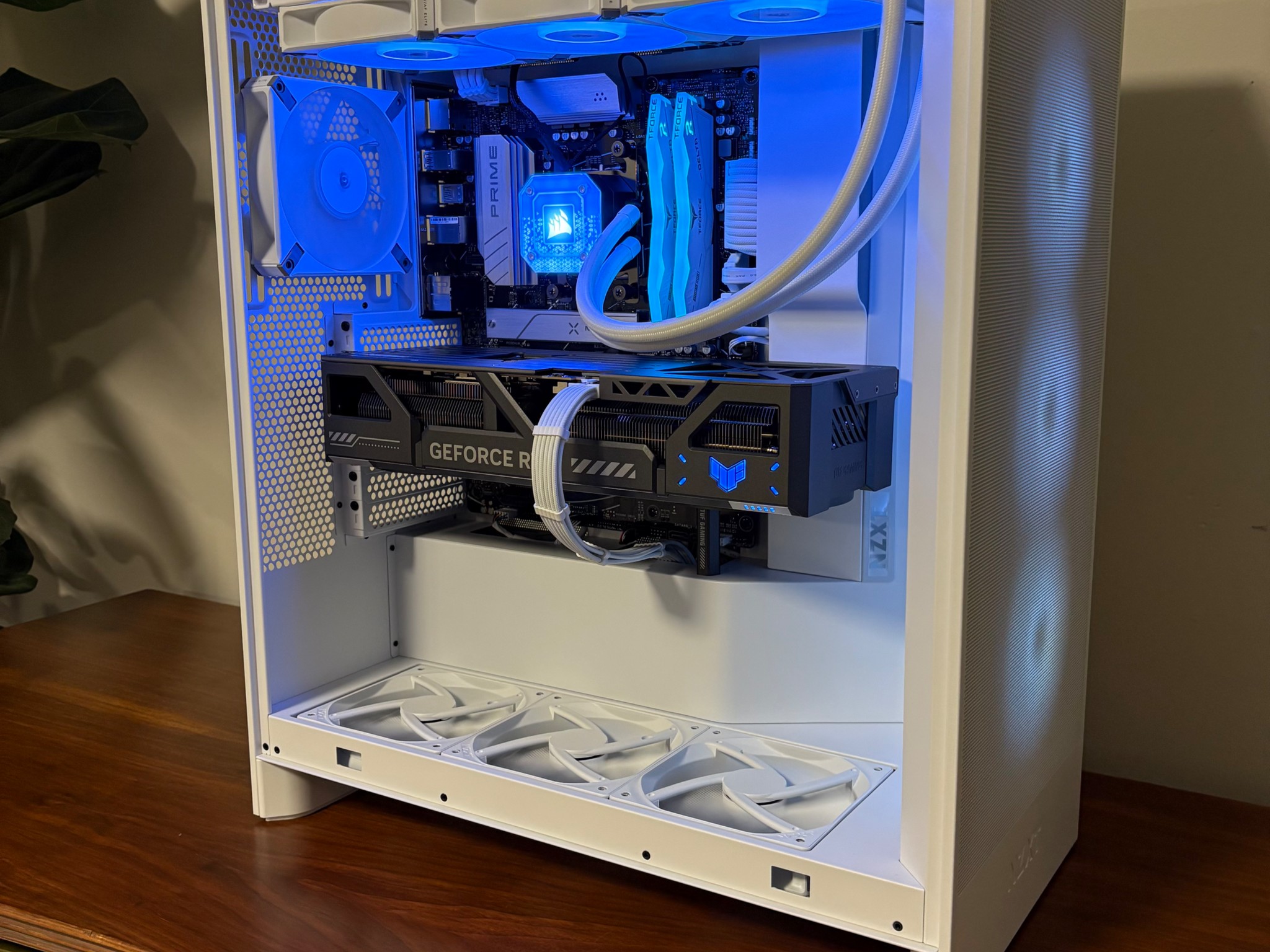 RTX 5080 | Ryzen 7 7800X3D | 32GB DDR5 | 2TB SSD | 850W PSU | 10 x Fans | AIO