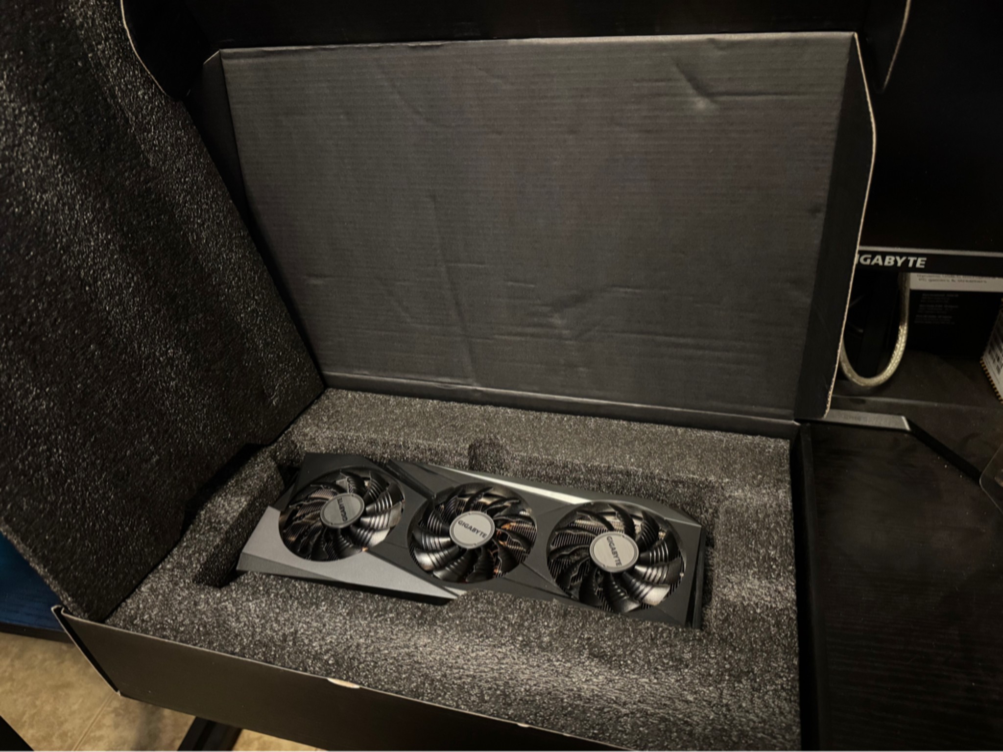 GIGABYTE AMD RADEON RX 6750 XT | GAMING OC 12GB GDDR6 | 1440 QHD GAMING | PCIE 4.0