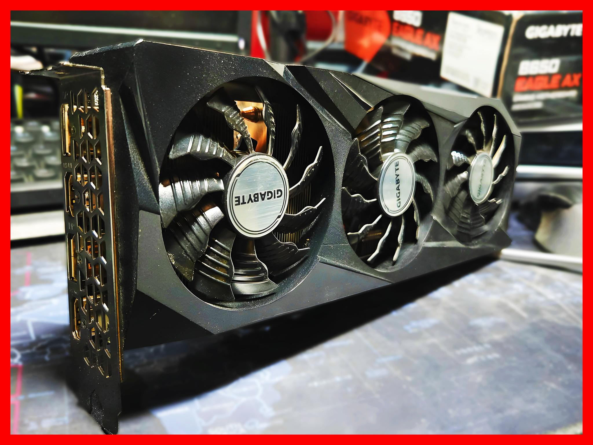 🔥 Gigabyte GeForce RTX 3070 Gaming OC 8G Graphics Card – 8GB GDDR6 | WINDFORCE 3X Fans Ray Tracing