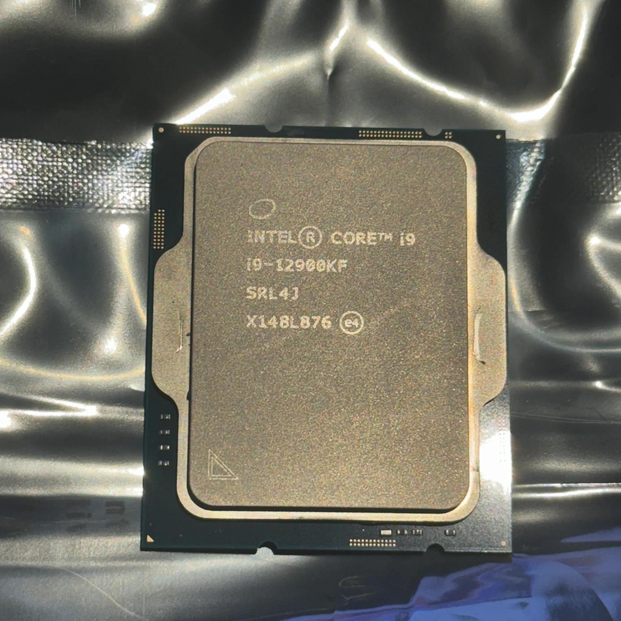 Intel Core i9-12900KF Gaming Desktop Processor 16 Cores up to 5.2 GHz Unlocked