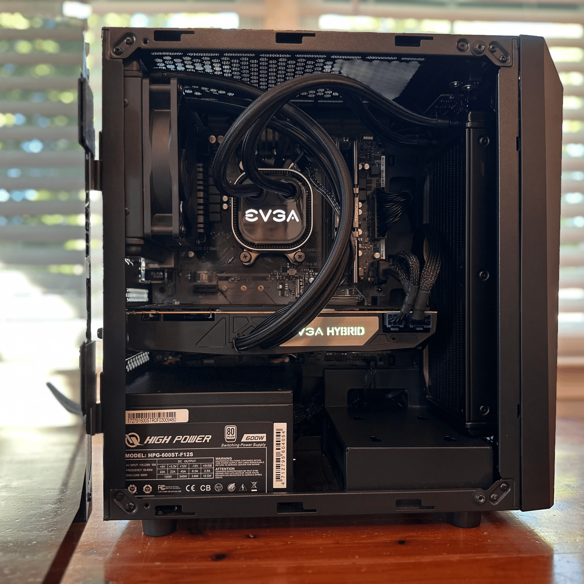 Ted|Liquid Cooled RTX 2080, Ryzen 5 3600 compact gaming