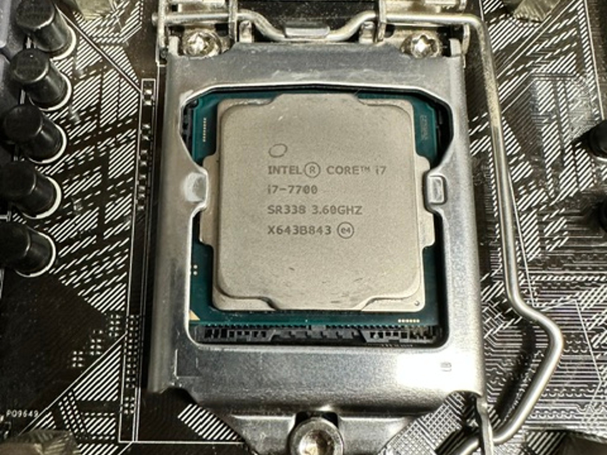 ASUS Z170-AR : Intel i7-7700 : Cooler Master LED Air Cooler : I/O Shield