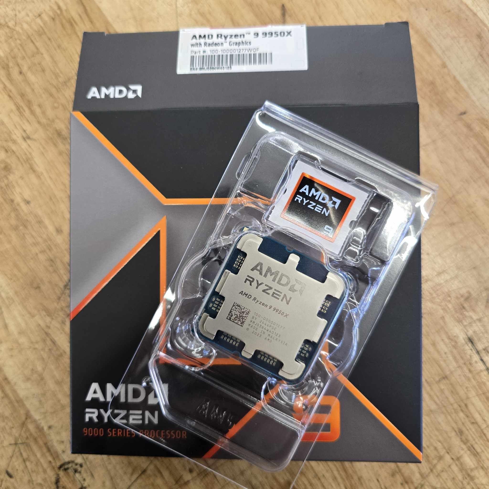 AMD RYZEN 9 9950X