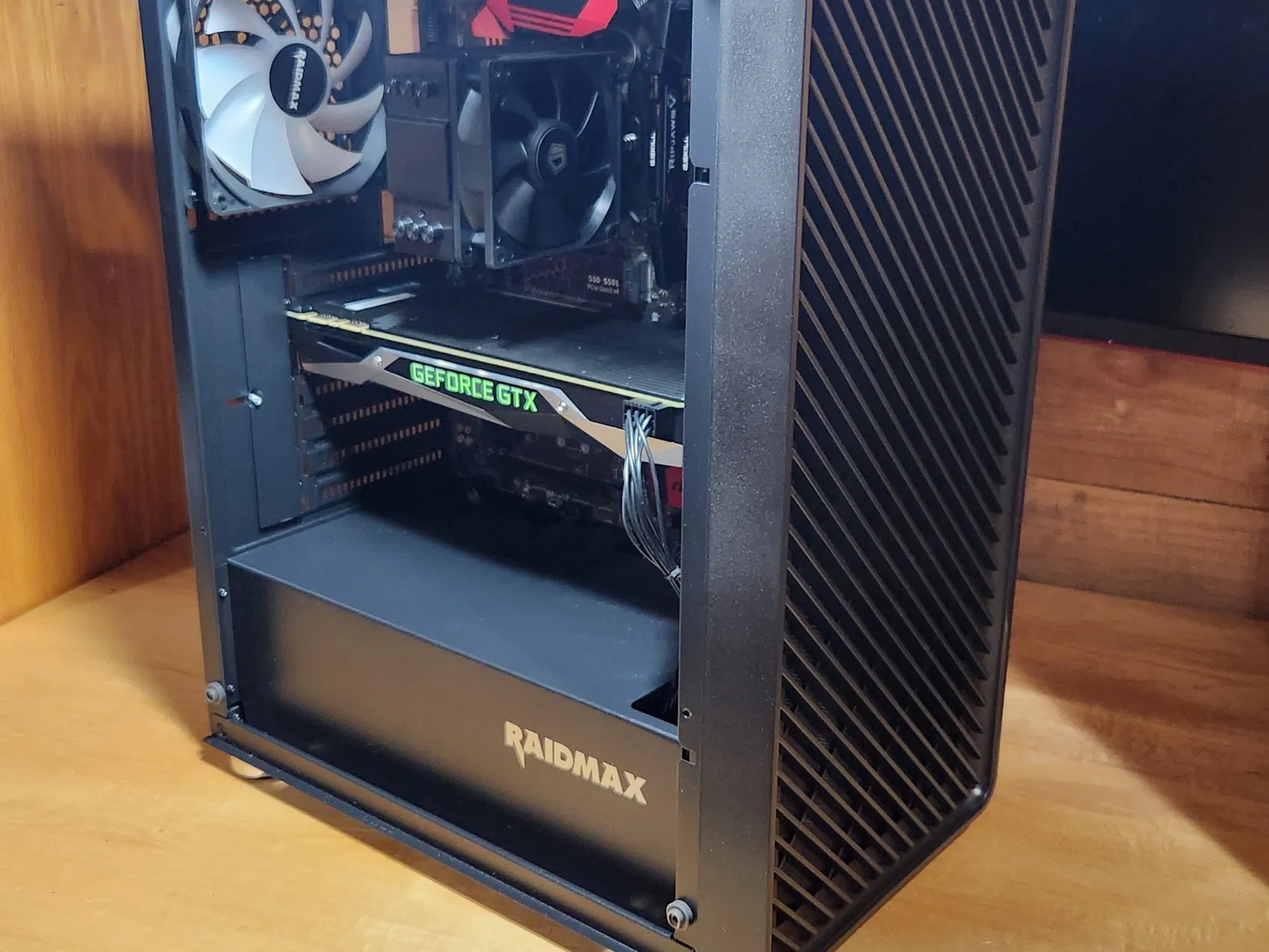 BUDGET GAMING PC GTX 1080, i7 6700, 512GB m.2, 16gb RAM