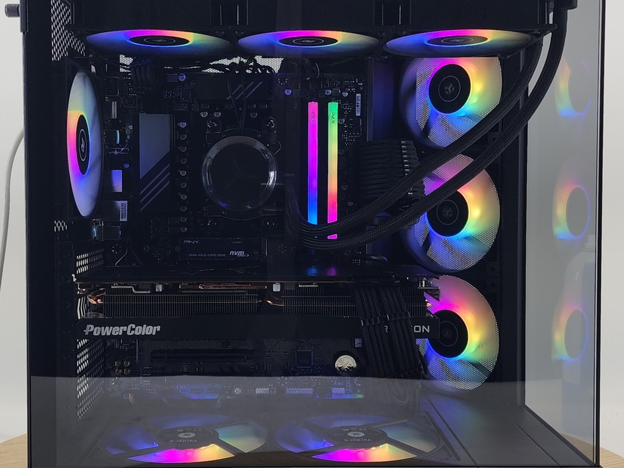 Gaming PC Ryzen 7 7700 32GB RAM 2TB SSD RX 7900 GRE 16GB Windows 11 Computer
