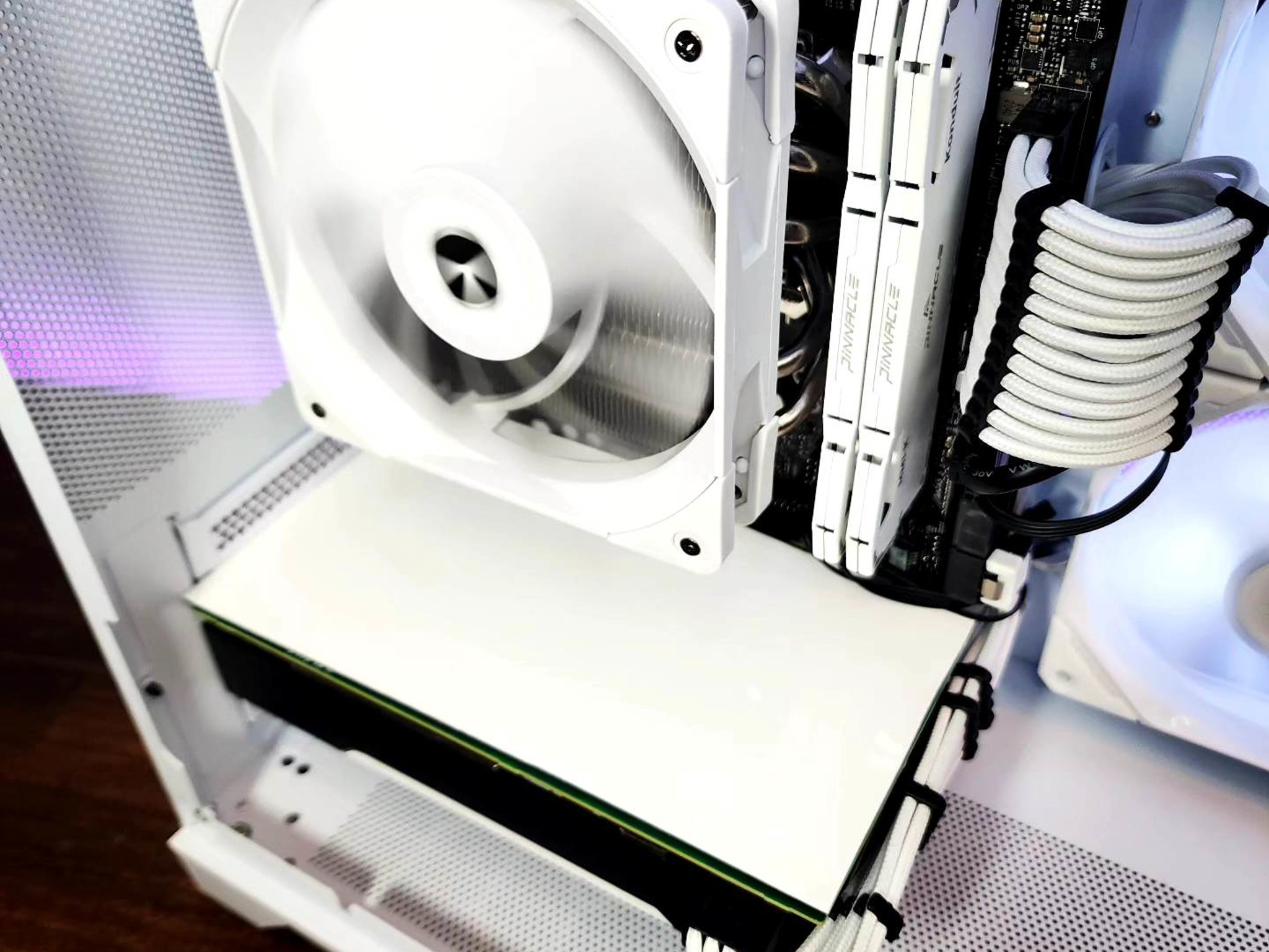 🤍💙🤍 RTX 2060 // Core i5 8500 // 16GB 3600MHz* // 1TB SSD