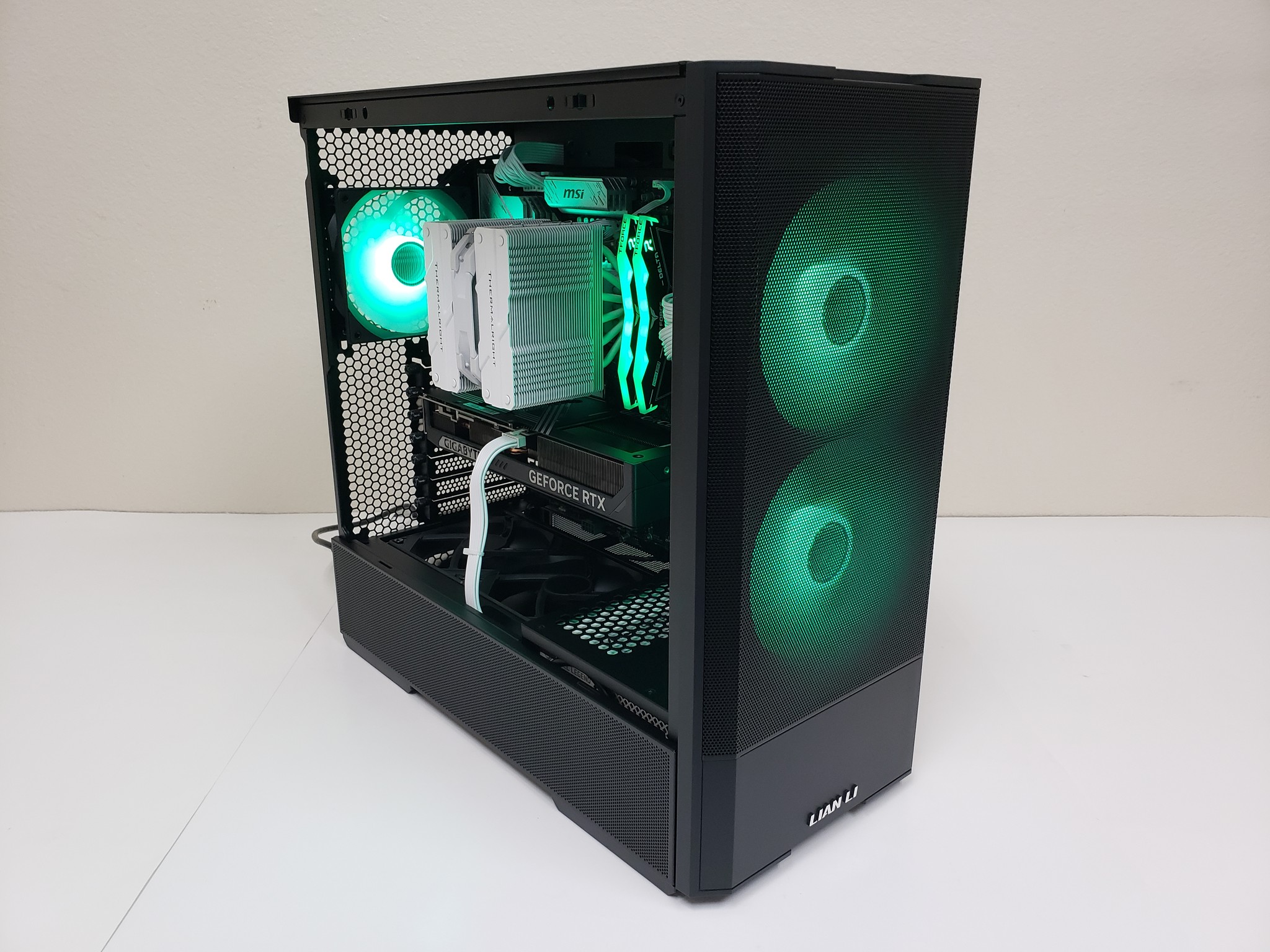 PC on Sale! Ryzen 5 9600X, RTX 5070, 32GB-DDR5 6000, 2TB SSD NVMe, 1000W PSU