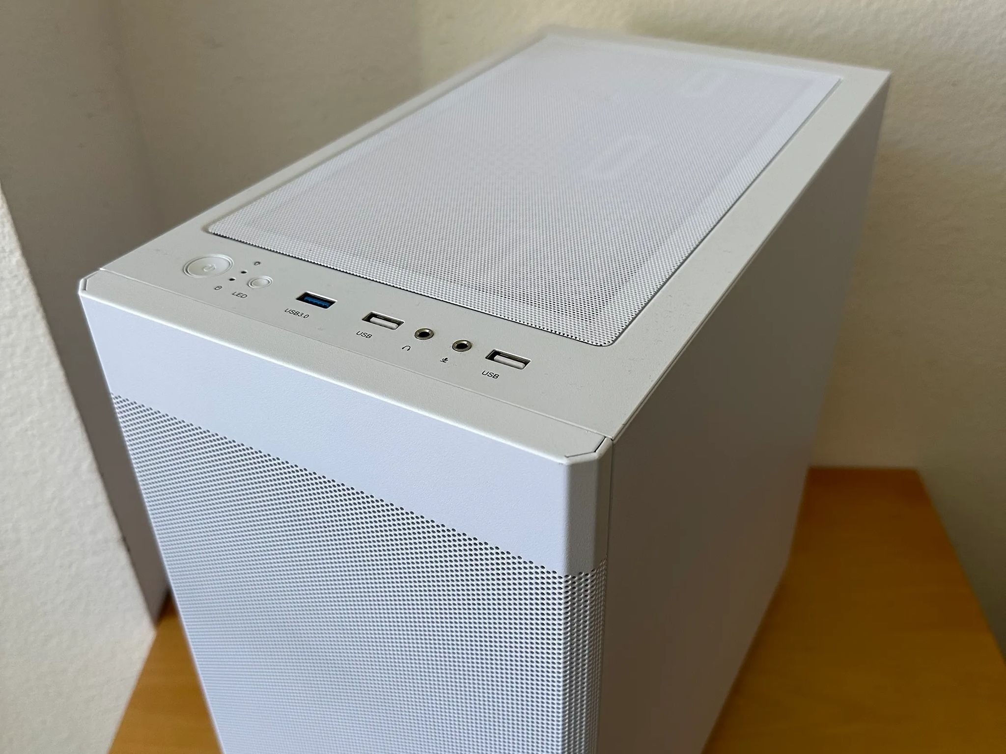 Budget Beast 🌌|Ryzen 5 5500| RX 7600| 16GB DDR4-3600 CL18| 1TB SSD | Win10