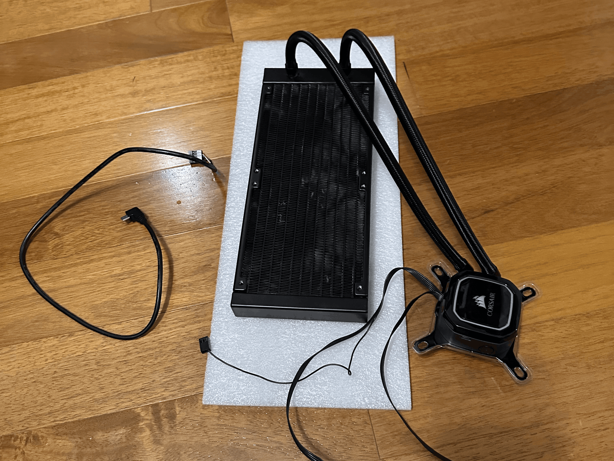 Corsair iCUE H100i RGB PRO XT Liquid CPU Cooler