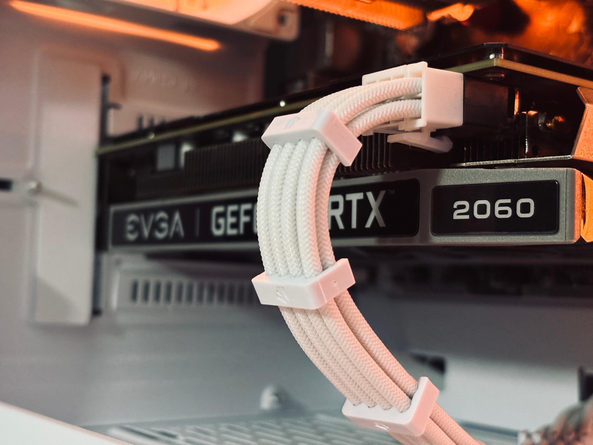 🧡🤍 RTX 2060 / Ryzen 5 3600 / 16GB White Gaming PC 🤍🧡