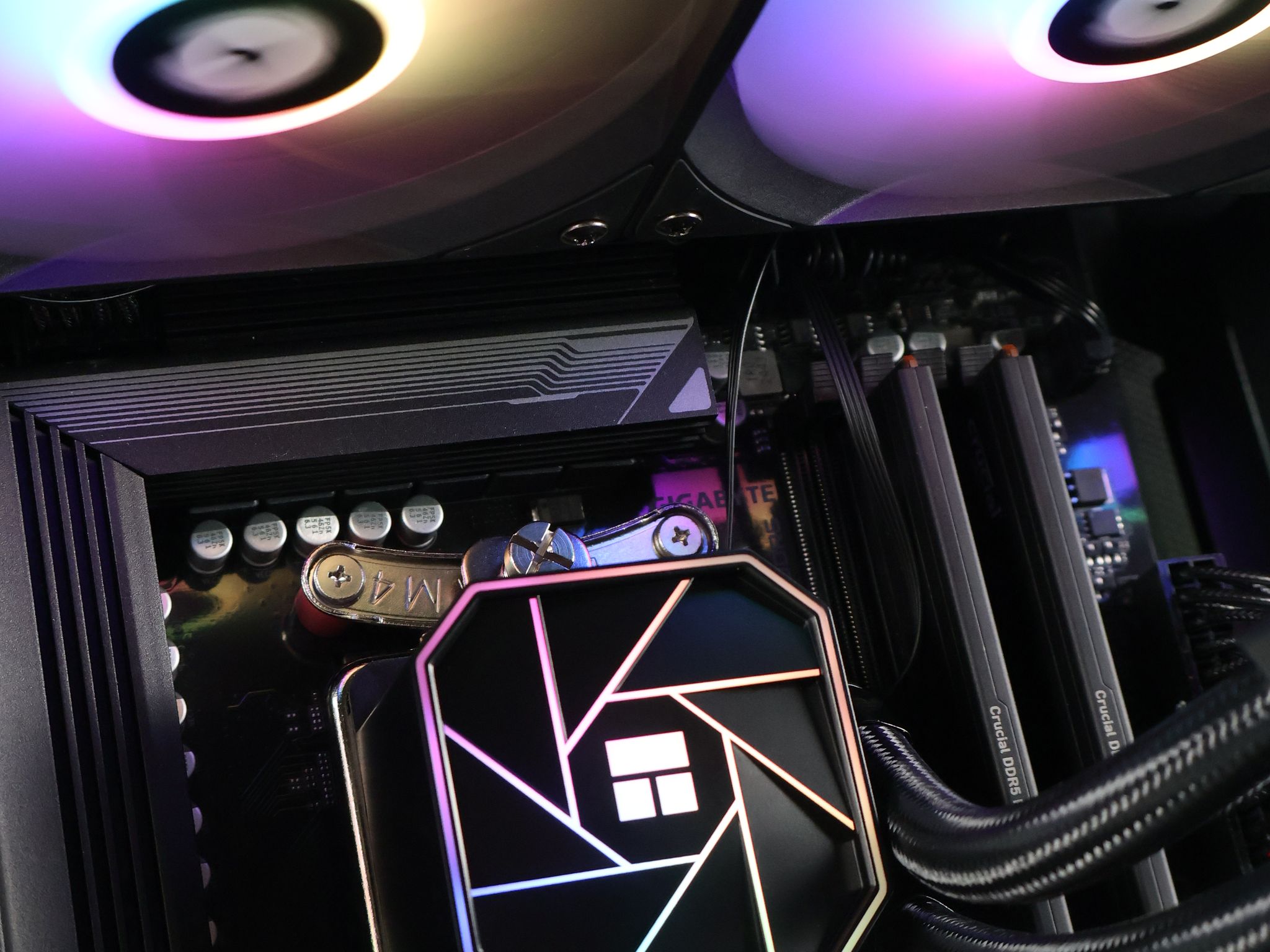 ⚫ Ryzen 7 9700X/RTX 5070Ti 16GB Gaming/Streaming PC ⚫