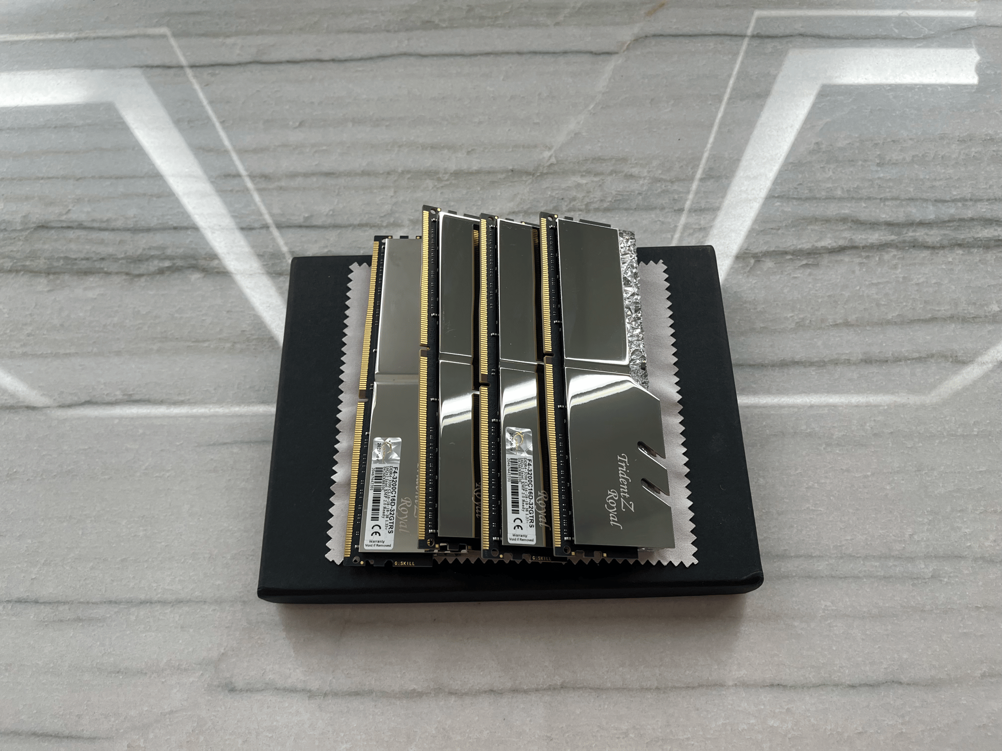 Gskill Tridentz Royals 4x16GB 3200MHZ Enthusiast Ram Kit