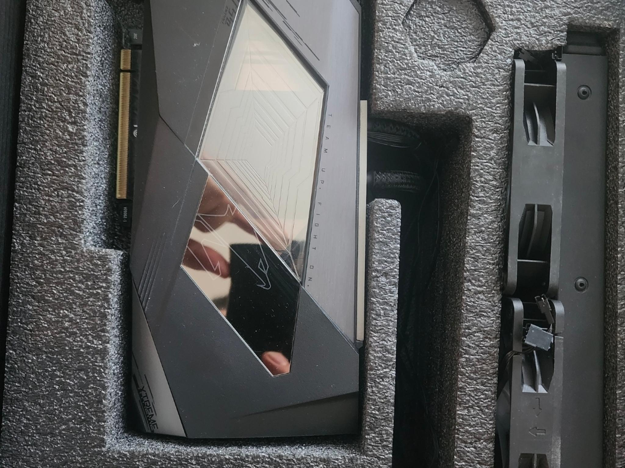 Gigabyte AORUS GeForce RTX 3090 xtreme waterforce