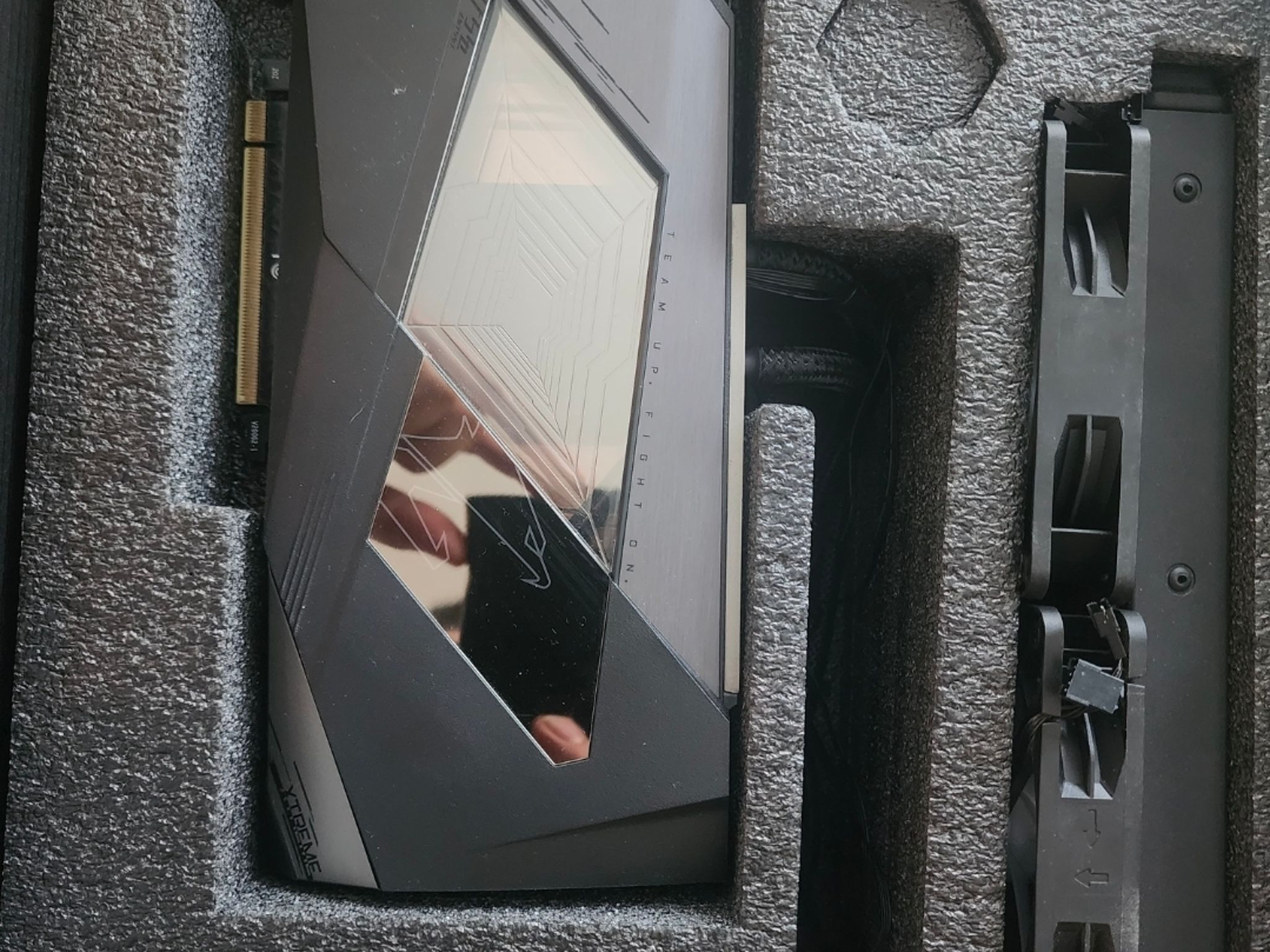 Gigabyte AORUS GeForce RTX 3090 xtreme waterforce