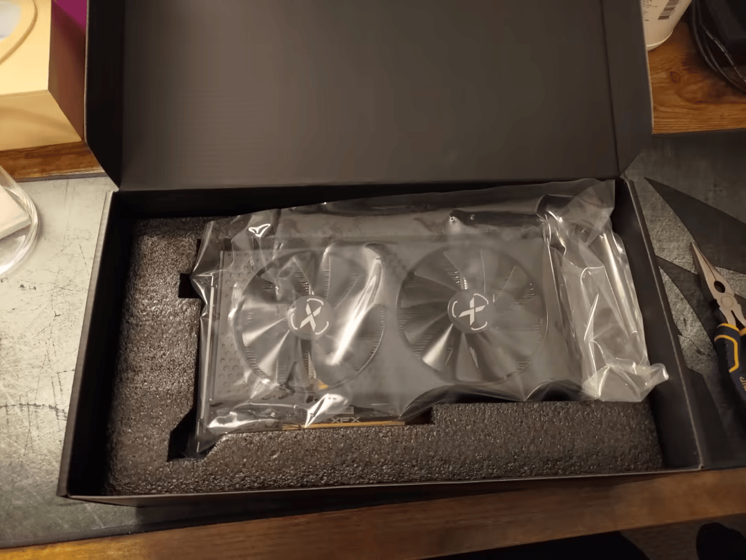 Open Box XFX SWFT 210 Radeon RX 6600 (Non-XT)