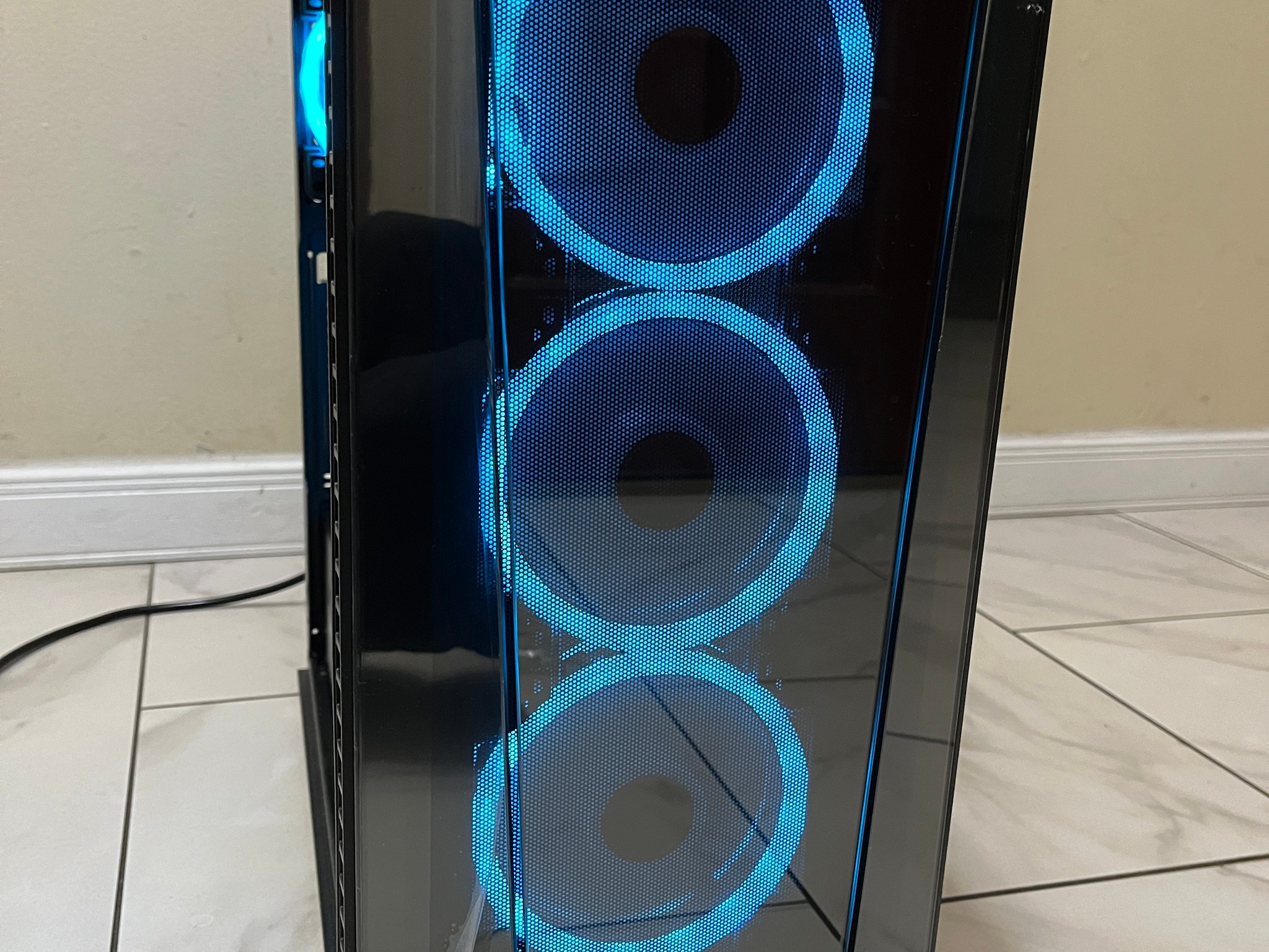 🟠🔥NVIDIA GTX 1080, Intel i7-7700, 16GB RAM, 1 TB Storage, High Performance Gaming PC w/ RGB Remote